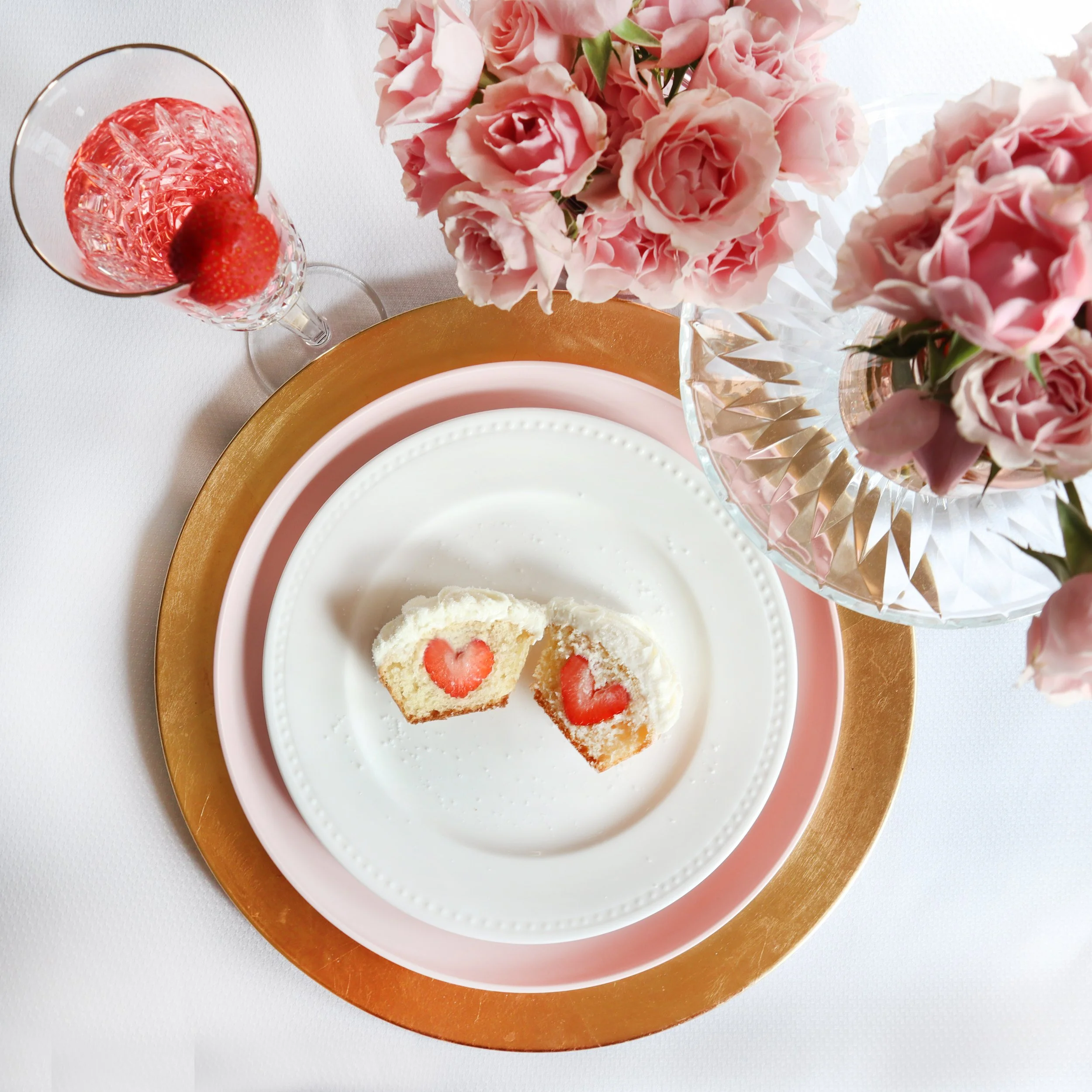 Valentine's Day Tablescape &amp; Cupcake Ideas