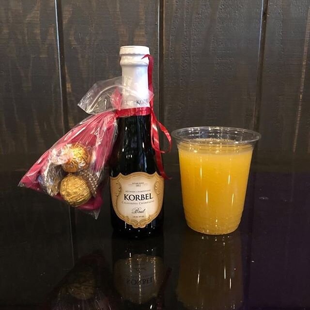 Mother's Day Specials May 10th. We are offering wine by the bottle, Orange Juice and Cranberry Momosas, and Peach Bellini's that can be ordered online. We are also offering 2$ off appetizers, entrees, fried rice, and noodle dishes - BE SURE TO ENTER 
