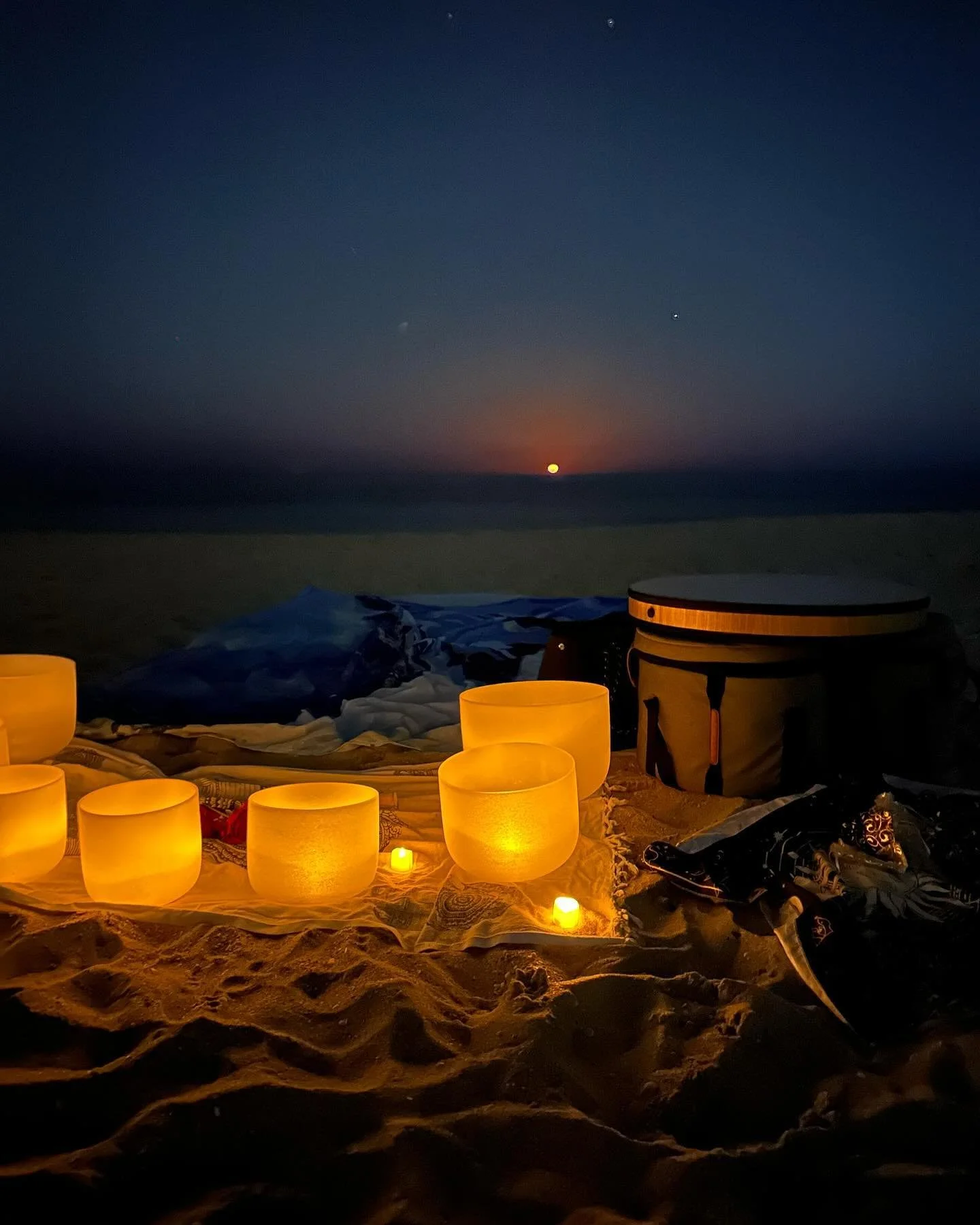 Virgo Full Moon mood board 🌝🌱🌊🏝️ so grateful to connect with @jillianspopupyoga 🙏 the beach yoga / sound healing was grounding, healing, and a blessing. Can&rsquo;t wait for the next one! #mysticmoonhealing 🔮👁️