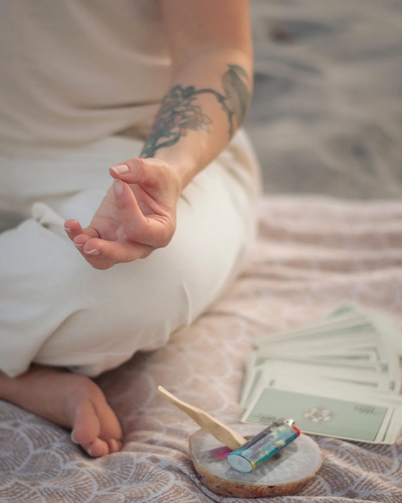 Full [seasonal blue] supermoon medicine. The sturgeon moon energy is inviting you to step back, reflect, meditate and integrate so you can awaken to your higher mind. 👁️ Go with the flow, trust your intuition, and believe in the magick. ⚡️Powerful &