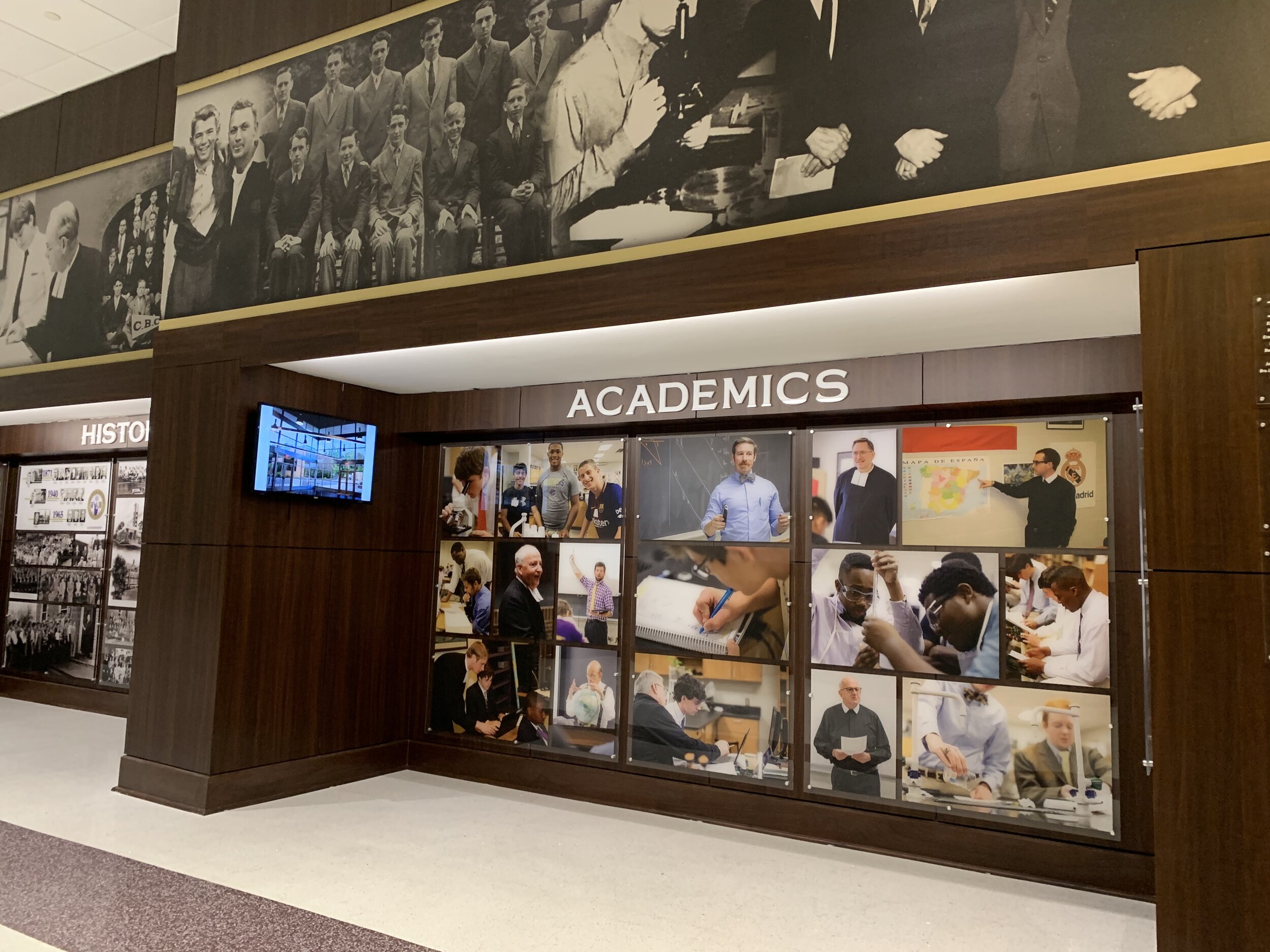 CBHS_Hall-of-Fame_Architectural-Vinyl_Acrylic-Plates_Cable-System_LSIGraphics_Memphis-TN_4 .. (Copy)