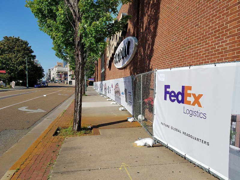 FedEx Logistics Fence Banner