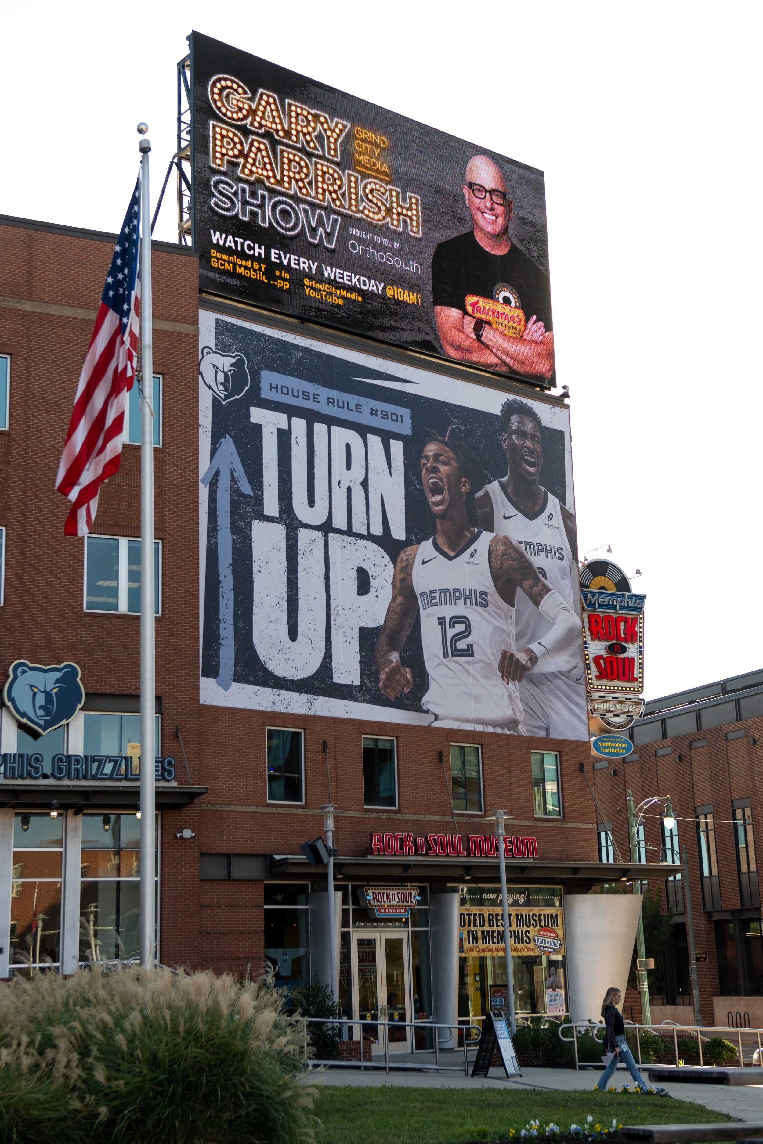 Memphis Grizzlies Building Banner