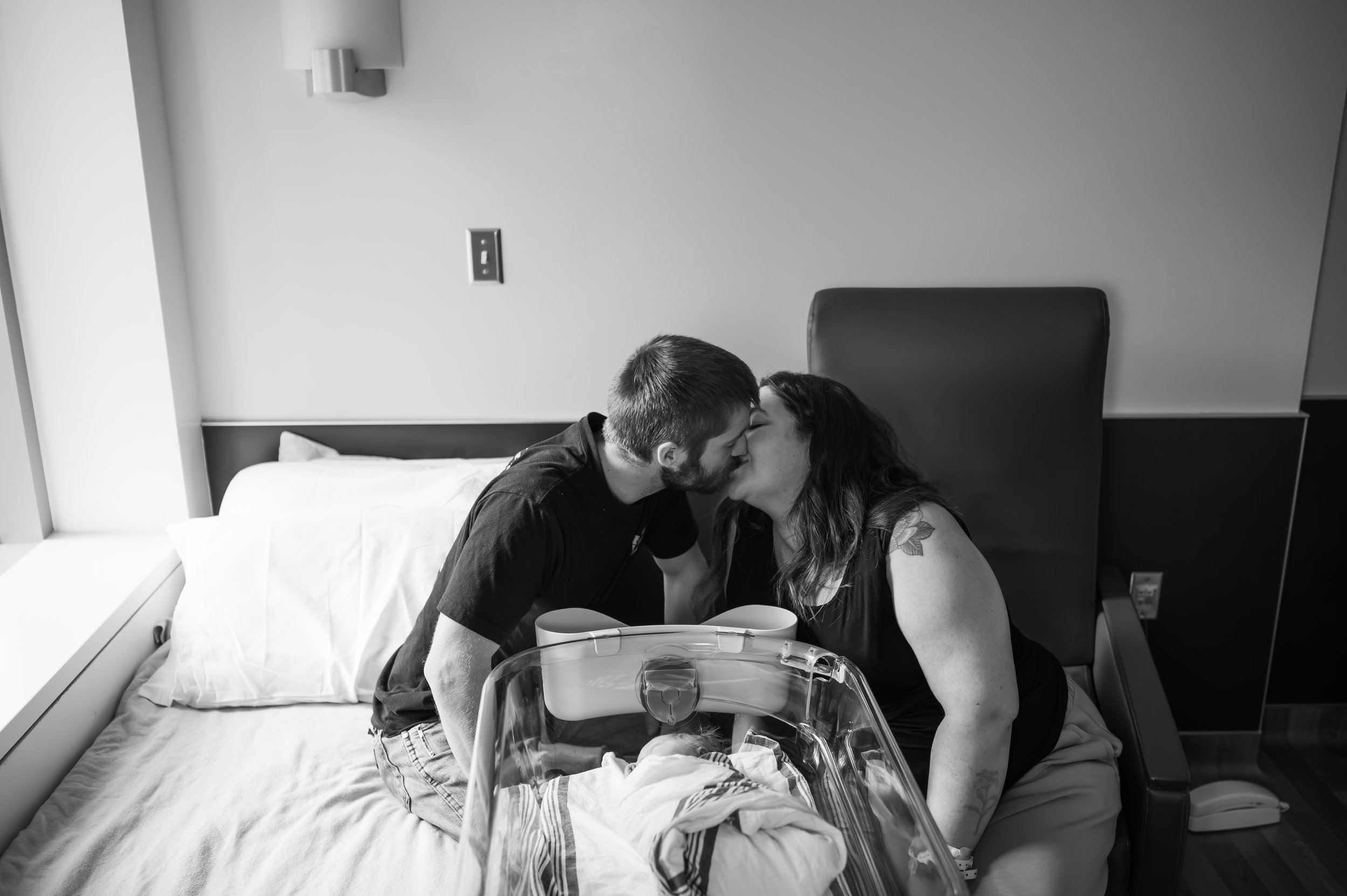 Fresh 48 newborn session at a hospital