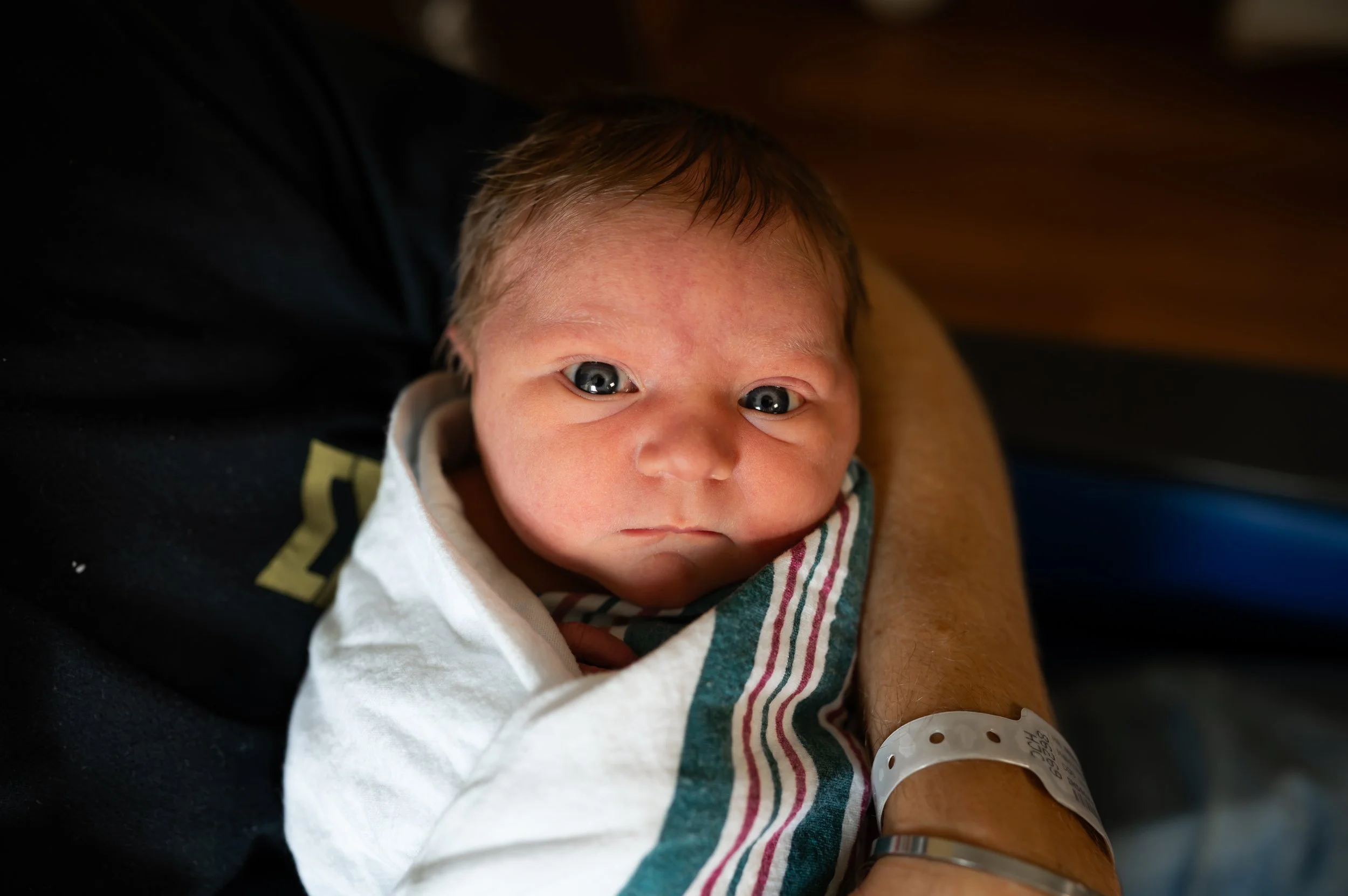 Fresh 48 newborn session at a hospital