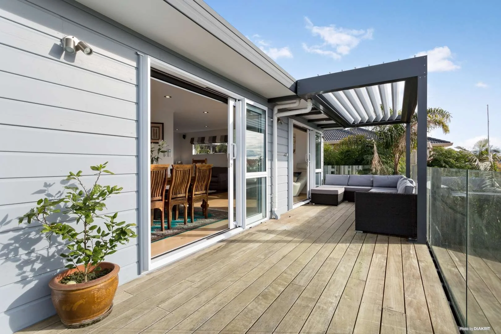 House-For-Sale-by-Bob-Voss-Real-Estate-Agent-in-Browns-Bay-Barfoot-&-Thompson-Auckland-deck.jpg