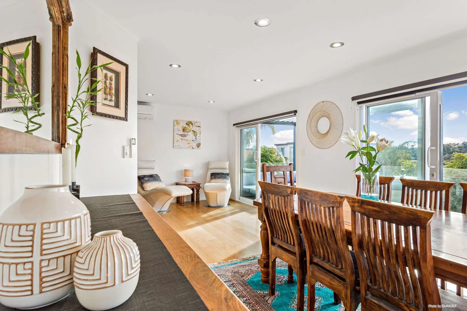 House-For-Sale-by-Bob-Voss-Real-Estate-Agent-in-Browns-Bay-Barfoot-&-Thompson-Auckland-dining-2.jpg