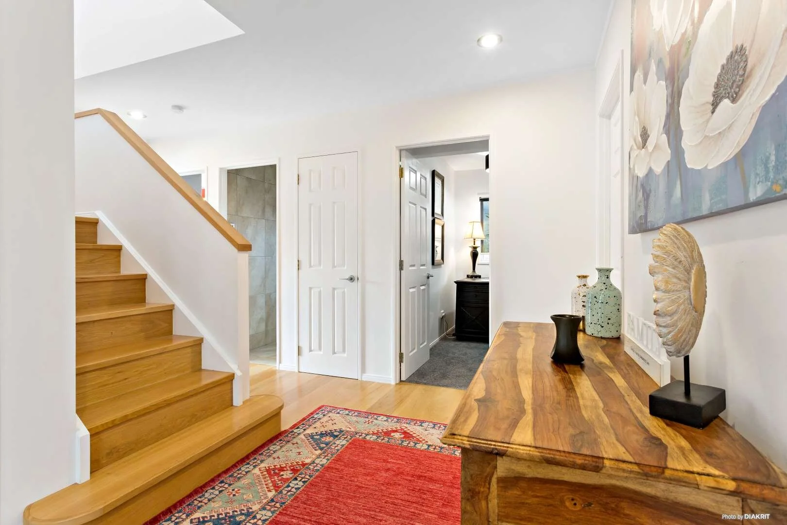 House-For-Sale-by-Bob-Voss-Real-Estate-Agent-in-Browns-Bay-Barfoot-&-Thompson-Auckland-entrance.jpg
