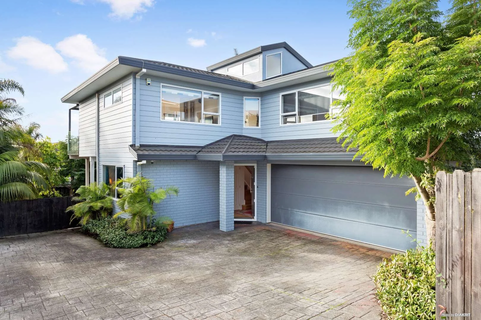 House-For-Sale-by-Bob-Voss-Real-Estate-Agent-in-Browns-Bay-Barfoot-&-Thompson-Auckland-front.jpg
