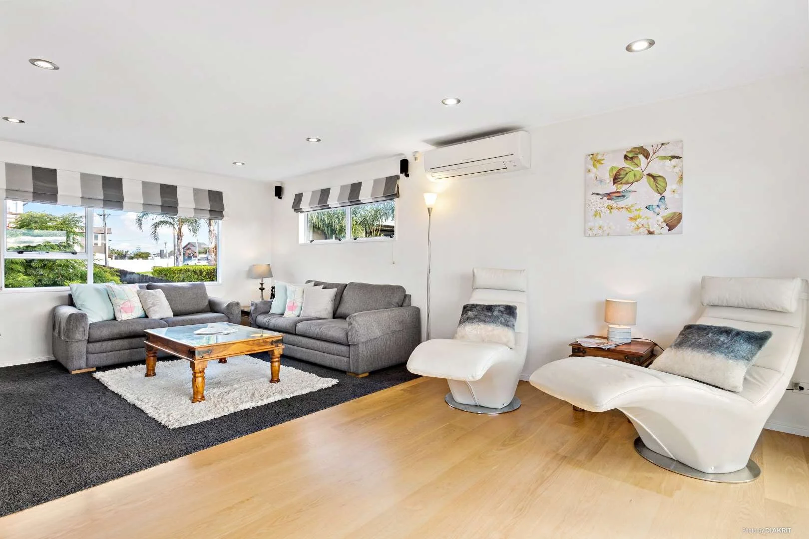 House-For-Sale-by-Bob-Voss-Real-Estate-Agent-in-Browns-Bay-Barfoot-&-Thompson-Auckland-living.jpg