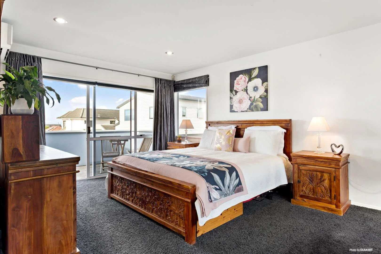 House-For-Sale-by-Bob-Voss-Real-Estate-Agent-in-Browns-Bay-Barfoot-&-Thompson-Auckland-master.jpg