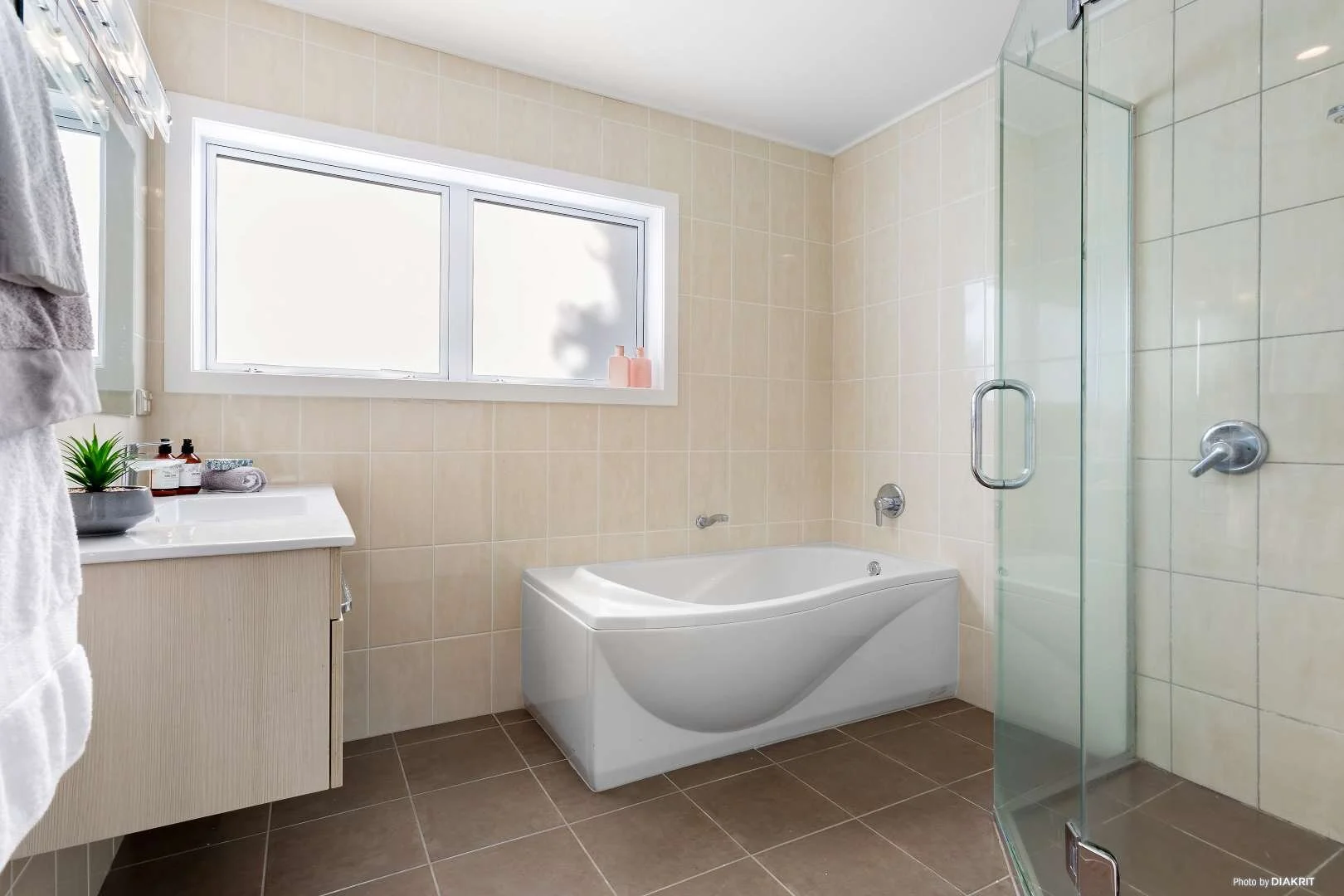 House-for-sale-by-Bob-Voss-Real-Estate-agent-Browns-Bay-Barfoot-&-Thompson-Bathroom-2.jpg