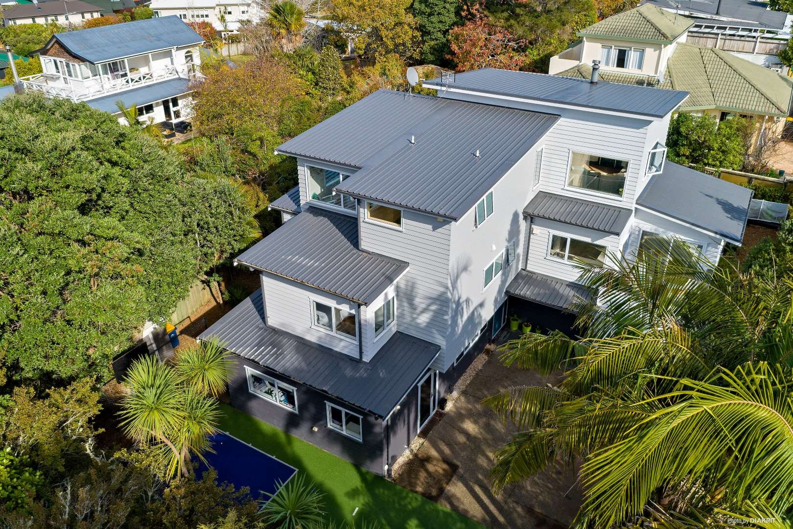House-for-sale-by-Bob-Voss-Real-Estate-agent-Browns-Bay-Barfoot-&-Thompson-Bedroom-Drone-view-4.jpg