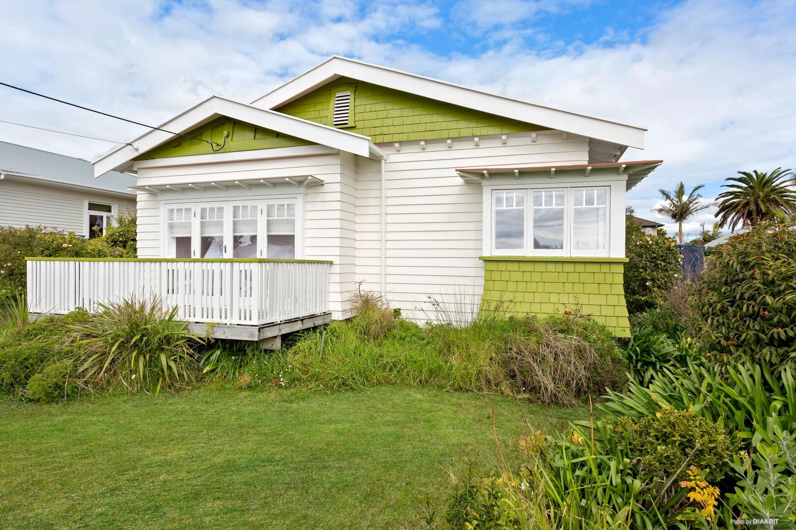 67-Aramoana-House-for-sale-by-Bob-Voss-front.jpg
