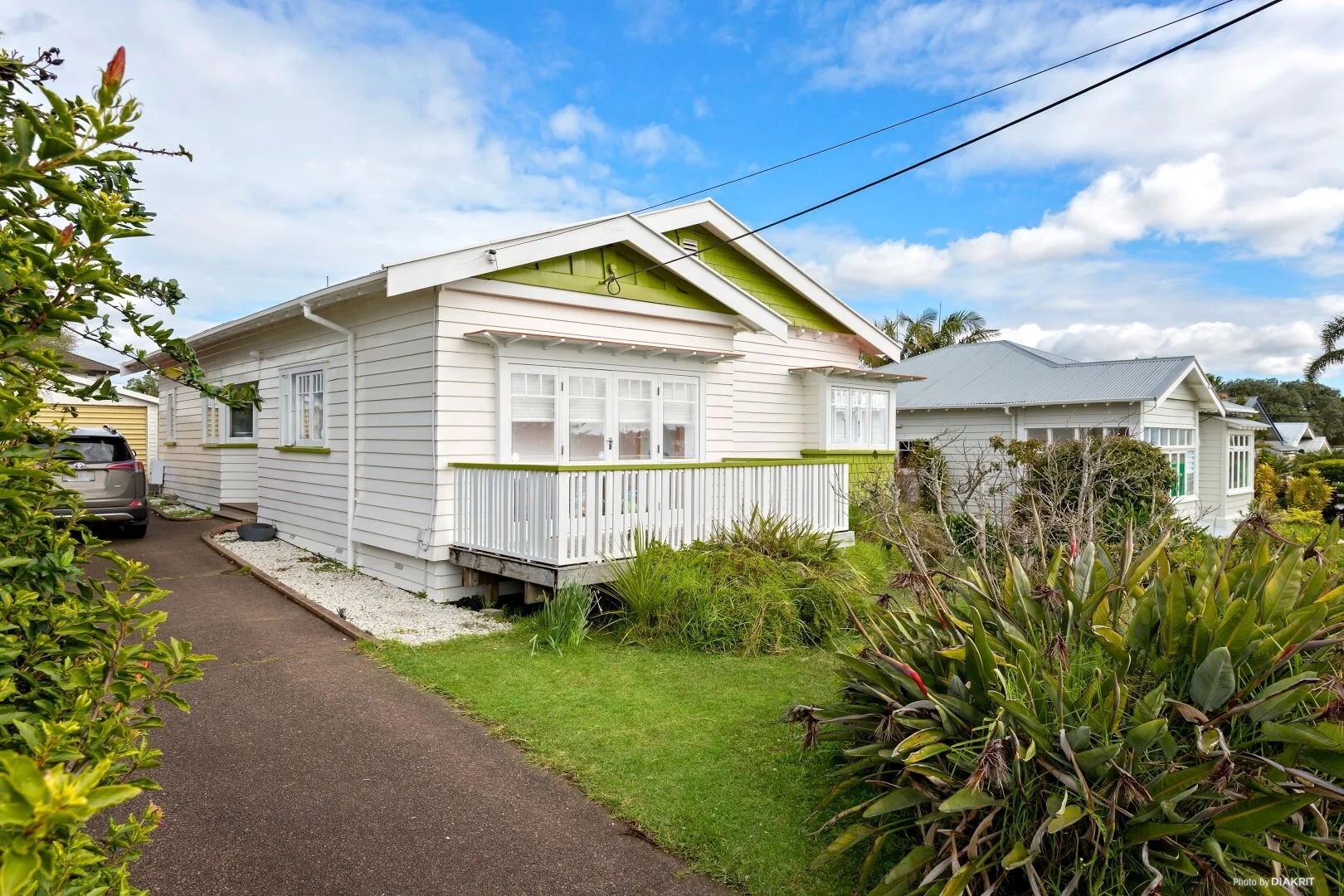 67-Aramoana-House-for-sale-by-Bob-Voss-front-1.jpg