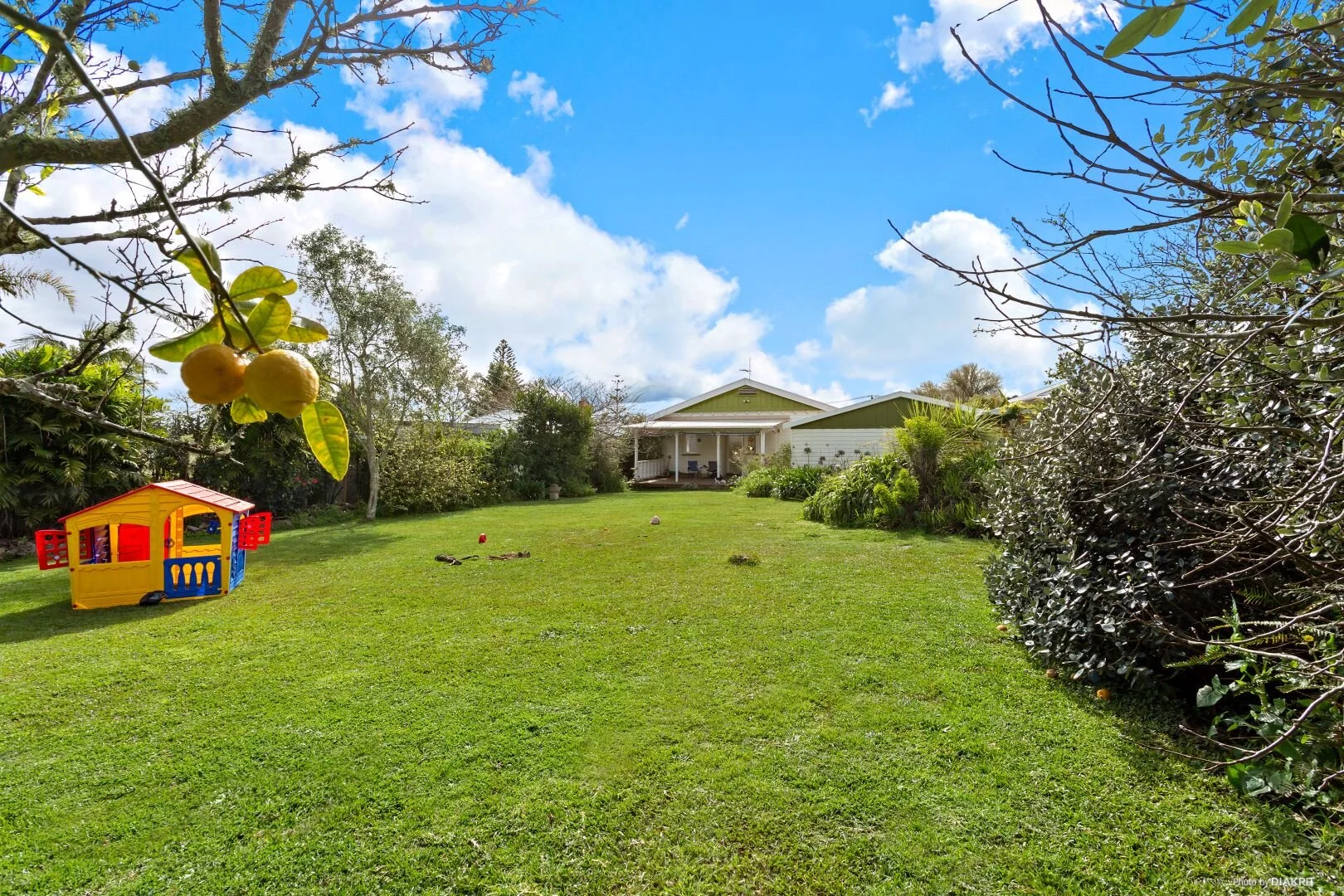 67-Aramoana-House-for-sale-by-Bob-Voss-garden-1.jpg