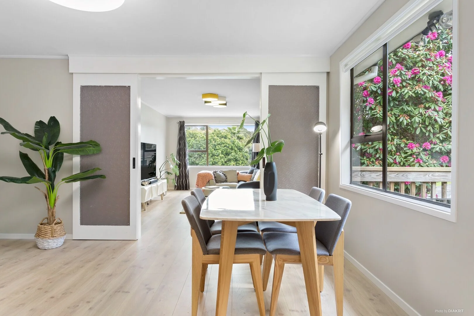 26-Cranston-House-For-Sale-by-Bob-Voss-dining.jpg