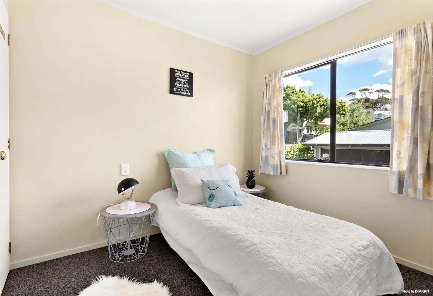 Sunset-Road-2-148-For-Sale-by-Bob-Voss-bedroom-3.jpg