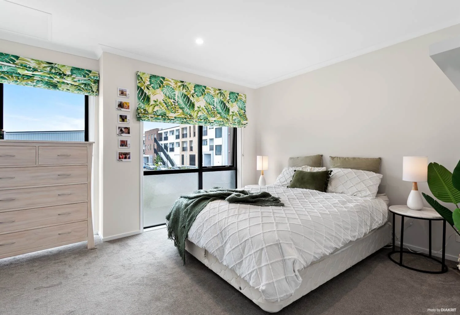 6.For-sale-by-Bob-Voss-bedroom.jpg