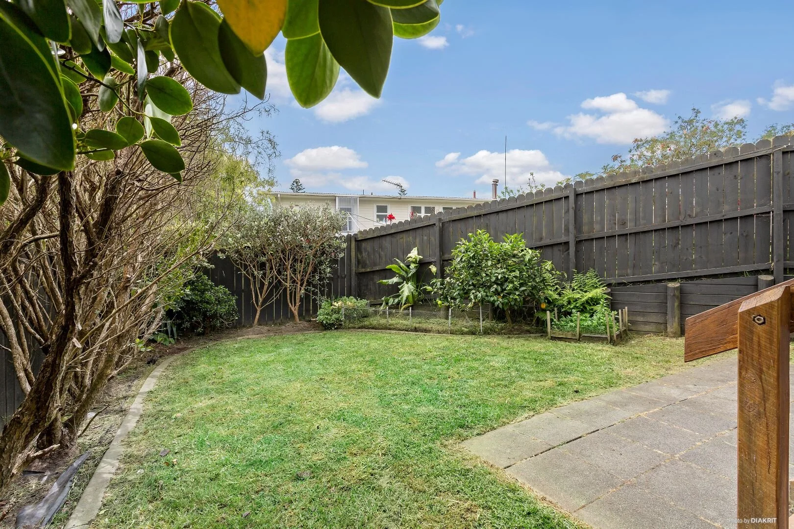 For-sale-by-Bob-Voss-garden.jpg