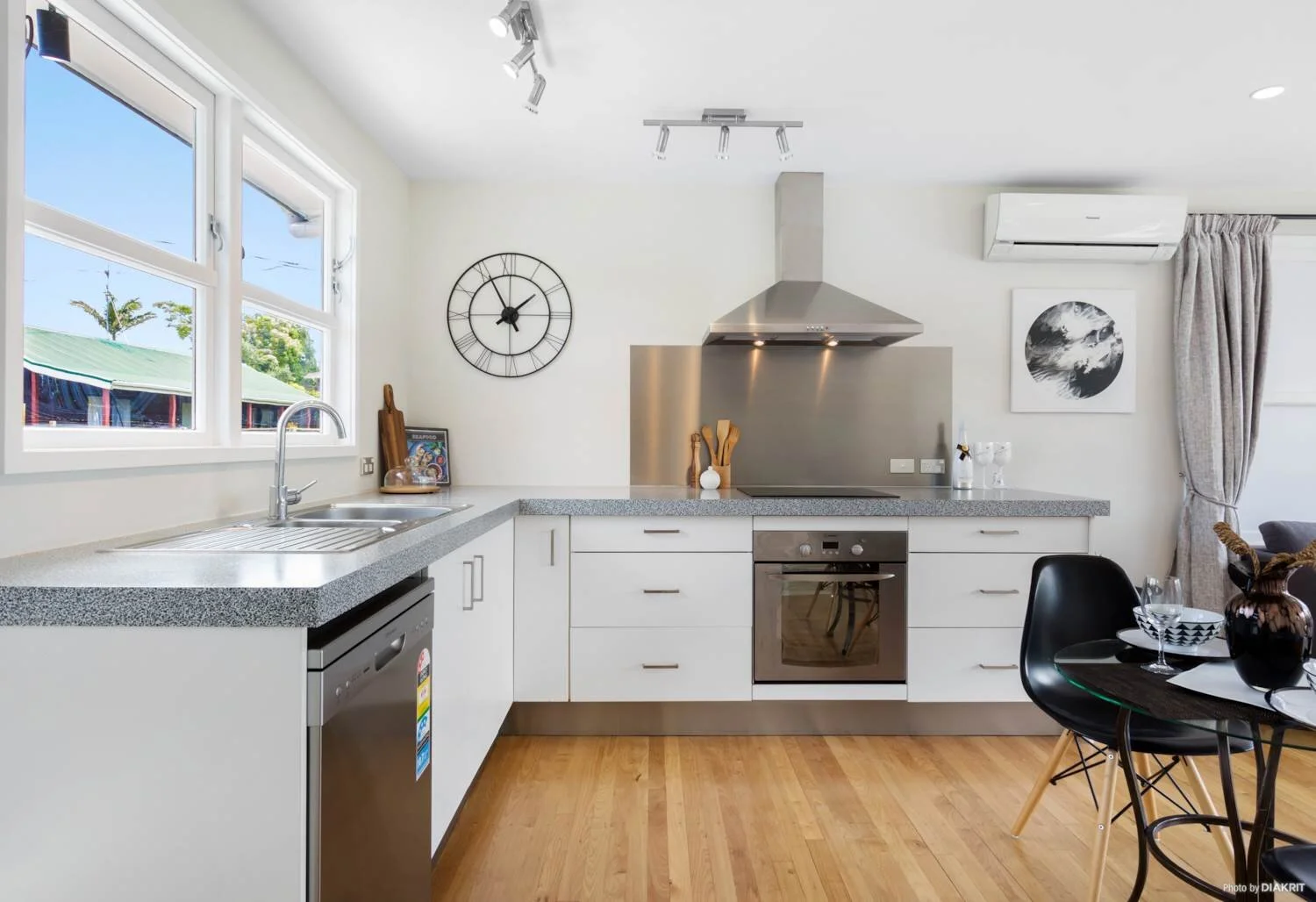 4.For sale by Bob Voss -kitchen.jpg