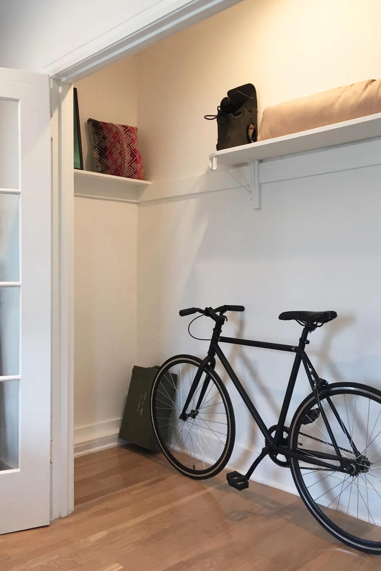 29navy_bedroom06.jpg