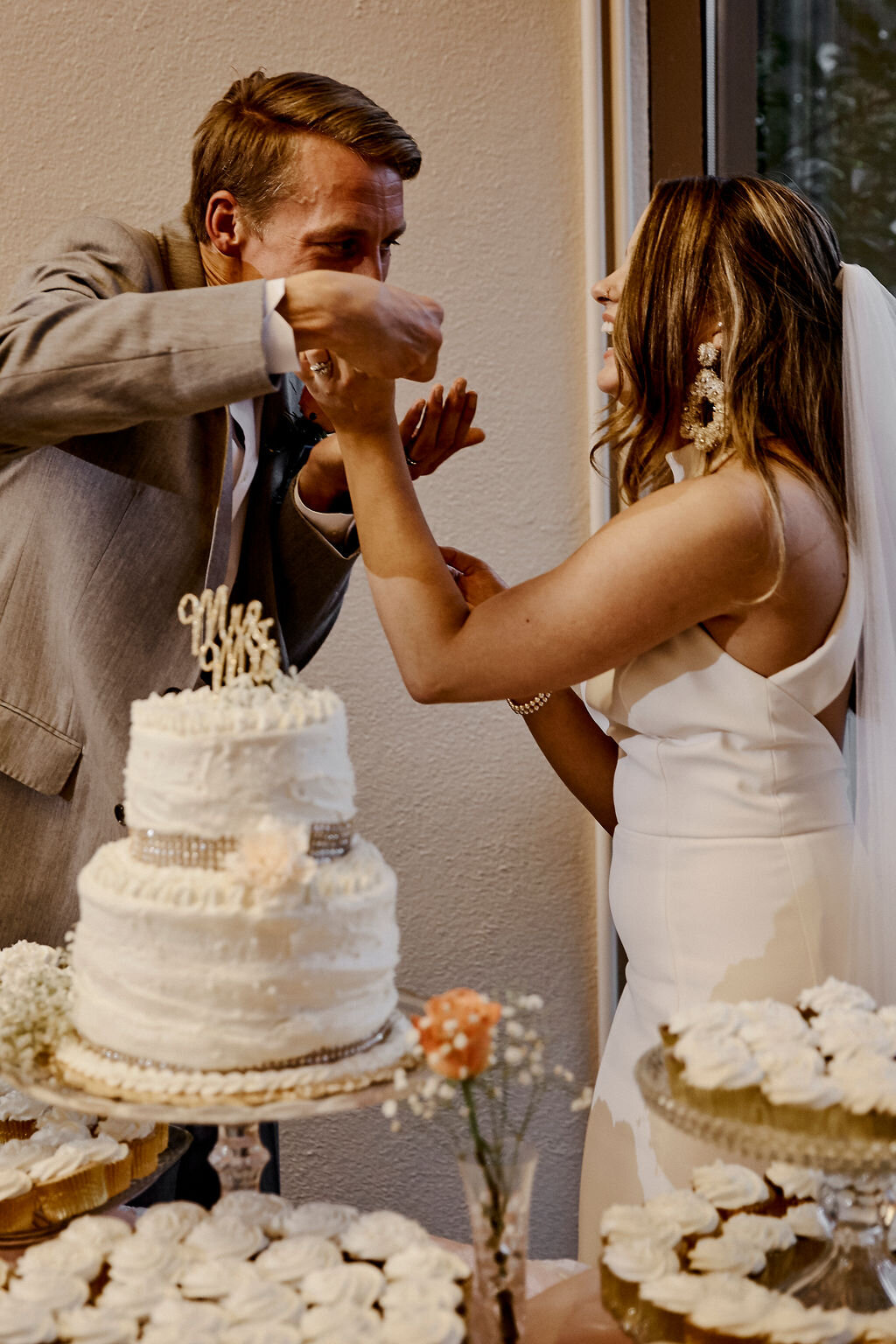 20190707_Malissa+Andrew_13_CakeCutting_006.jpg