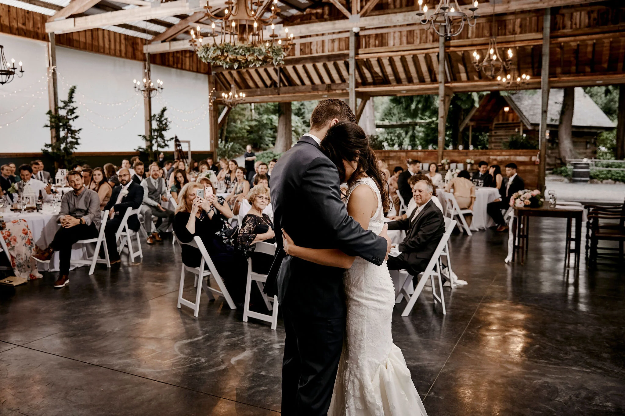 20190816_Megan+Trevor_14_FirstDance_019.jpg