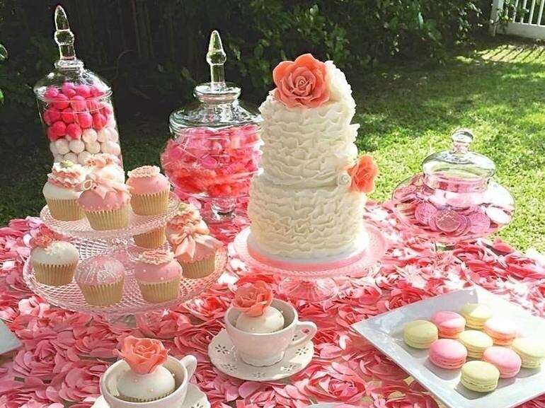 we+heart+cake+hawaii+wedding+cakes+and+bakery+oahu+honolulu+hawaii.jpg