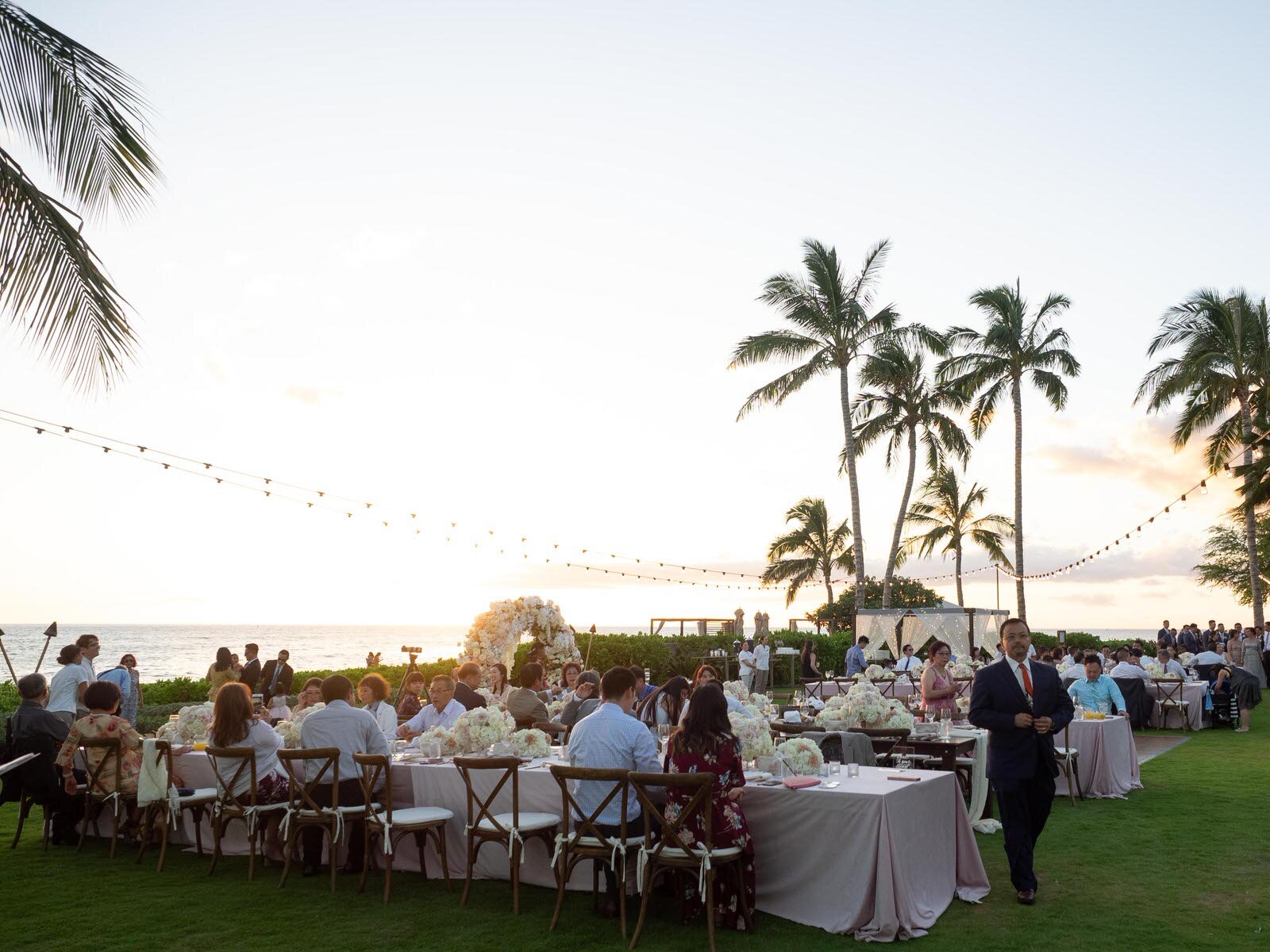 Four Seasons Oahu Ocean Lawn Wedding Venue on Oahu Hawaii-4.jpg