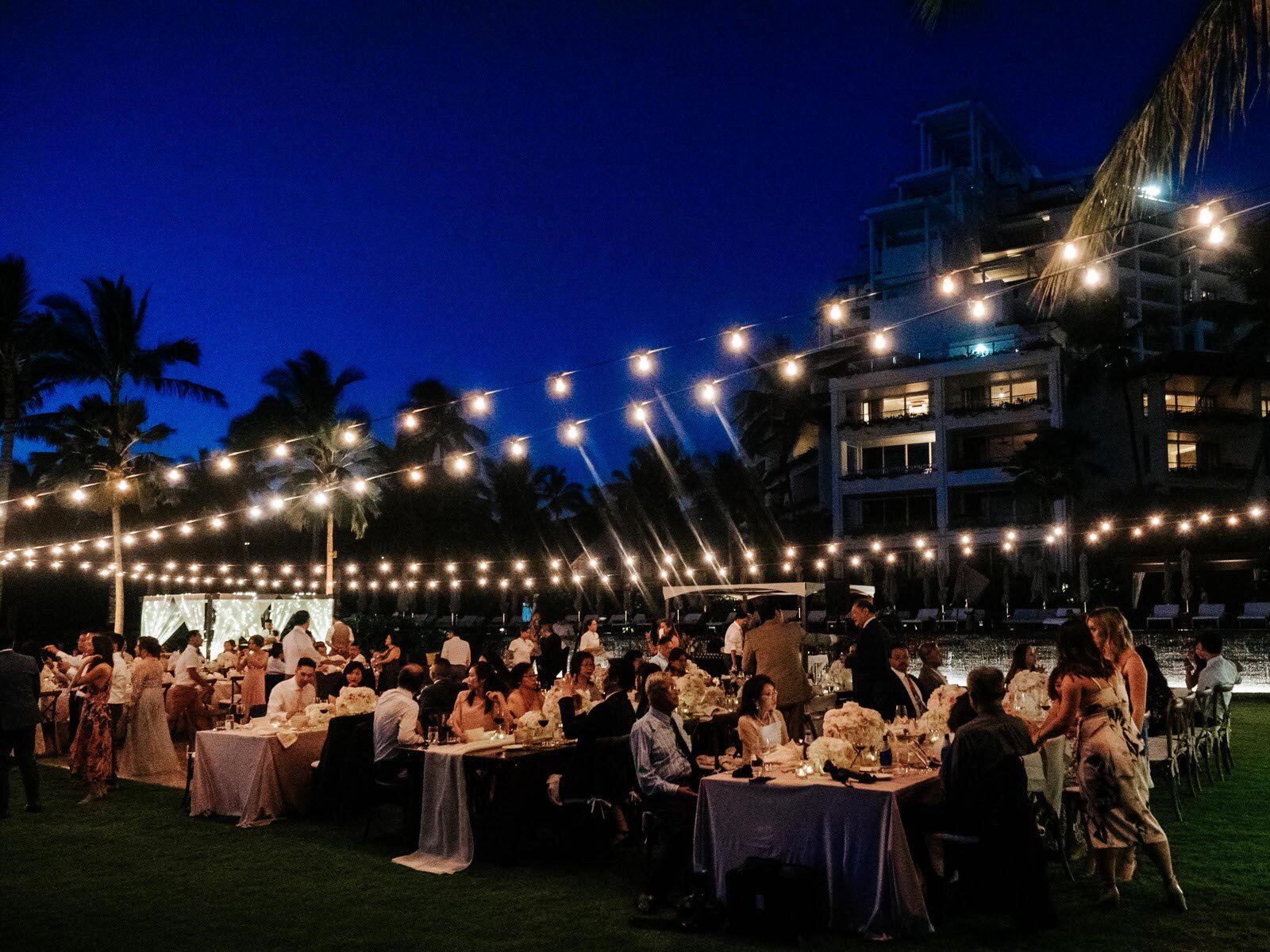 Four Seasons Oahu Ocean Lawn Wedding Venue on Oahu Hawaii-5.jpg
