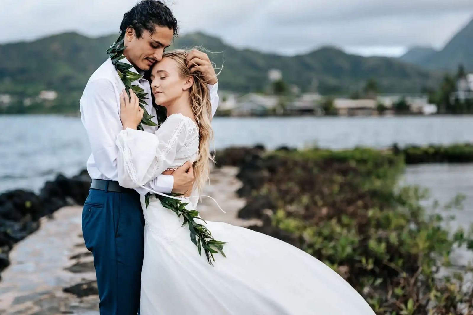 best honolulu Oahu Hawaii Wedding Elopement photographers pricing (1).JPG