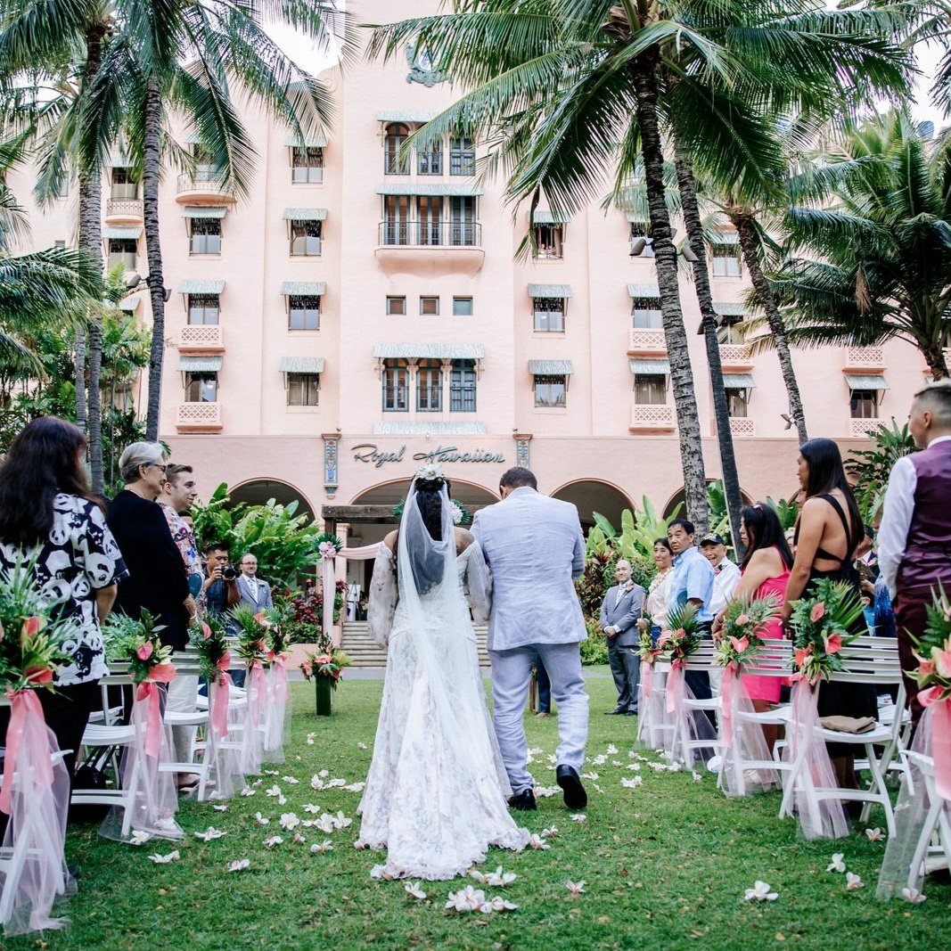 Keala+and+Chelstan+Wedding+at+Coconut+Grove+The+Royal+Hawaiian+Hotel+Oahu+Honolulu+Hawaii-321.jpg