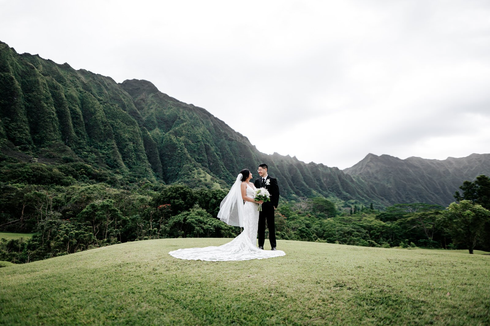 Vivianne + Jason Wedding at Ko'olau Ballrooms & Conference Center-11.jpg