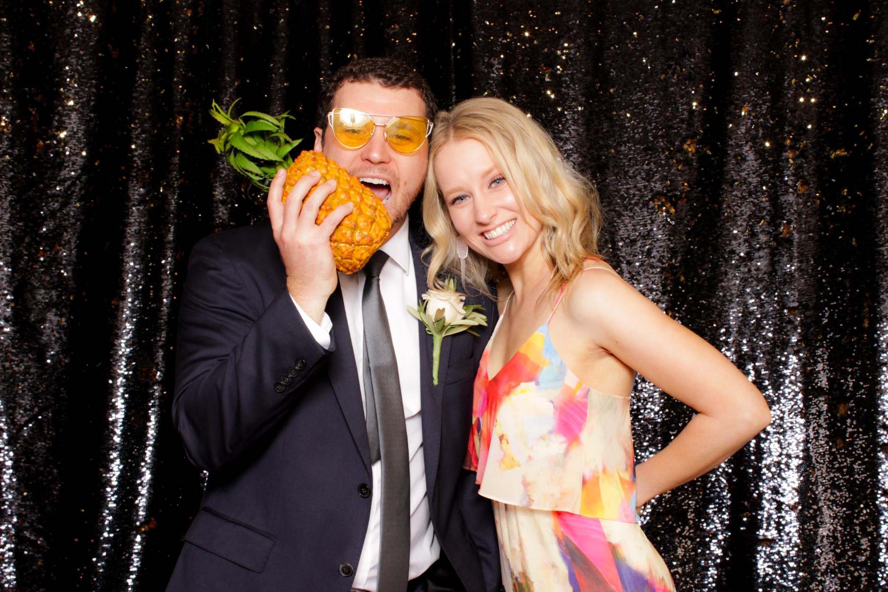 Hawaii wedding party photobooth prices cost packages oahu hawaii (77).JPG