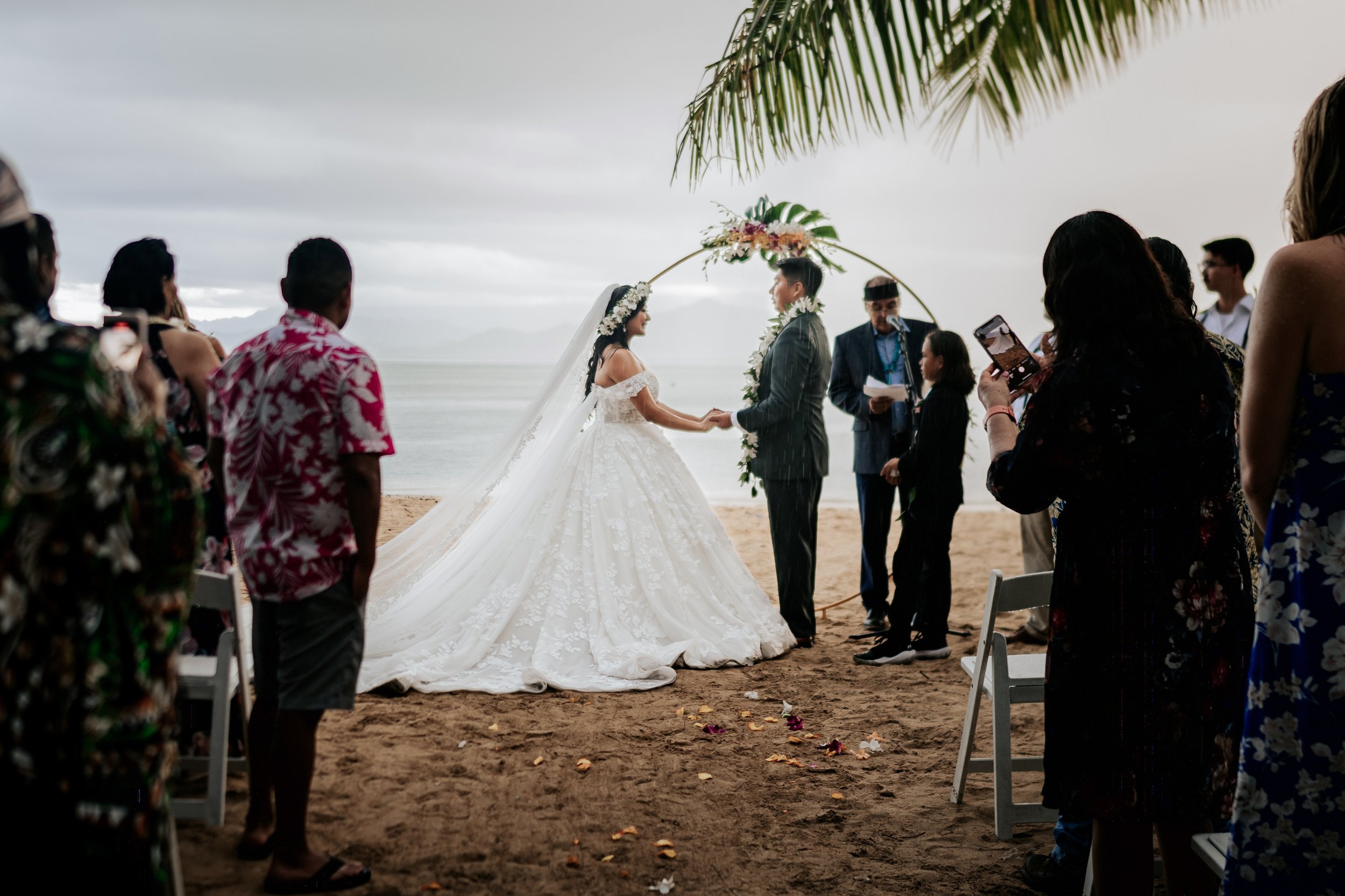Top 10 Best Beach-side Wedding Venues on Oahu Hawaii — HNL STUDIOS
