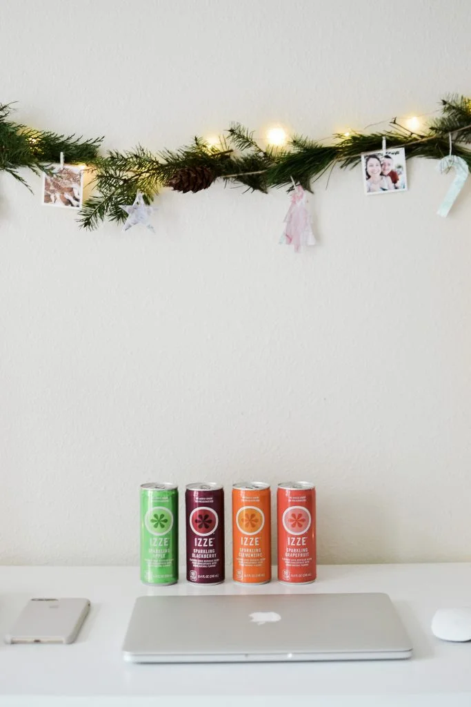 Holiday Wall Decor DIY - Noodoso
