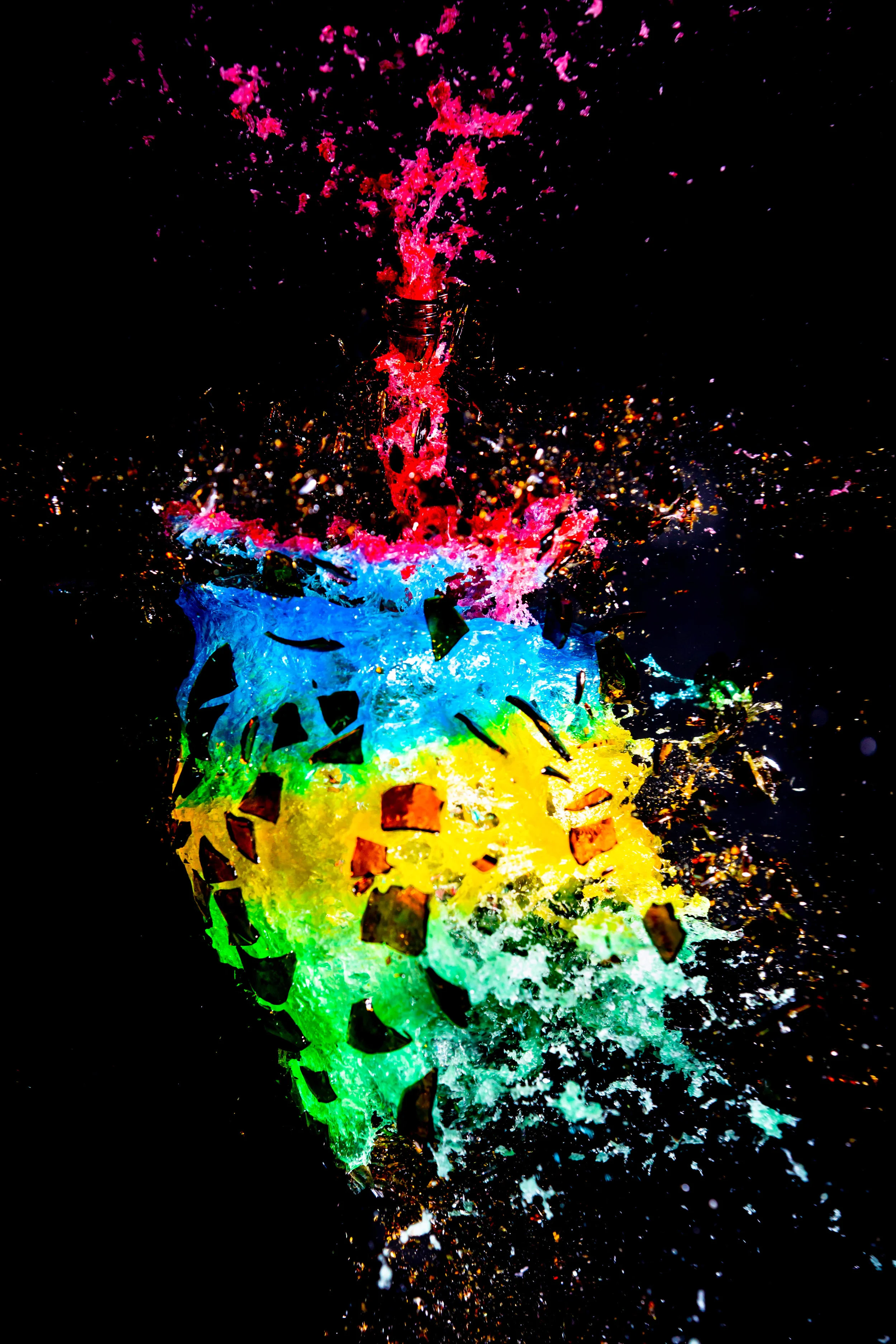 RAINBOW SPLASH. PHOTOGRAPH.
