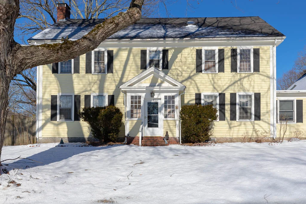 Exterior 2.jpg