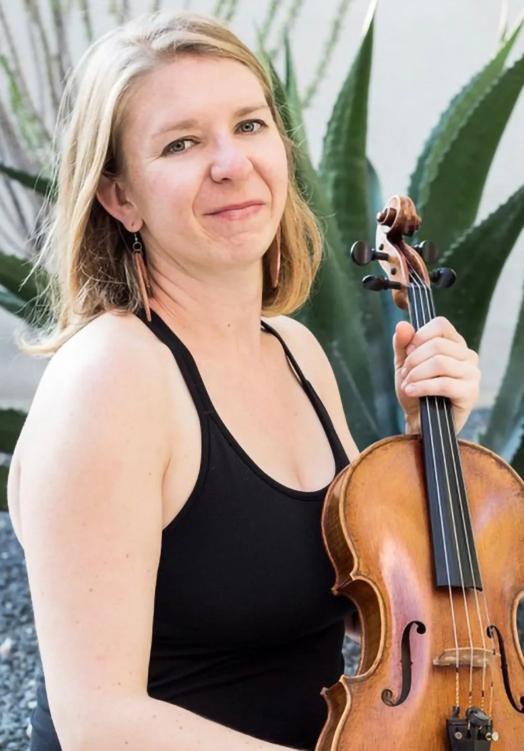 Kayleigh Miller, viola