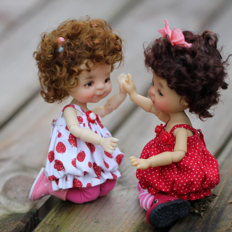 Two Meadowdolls playing together