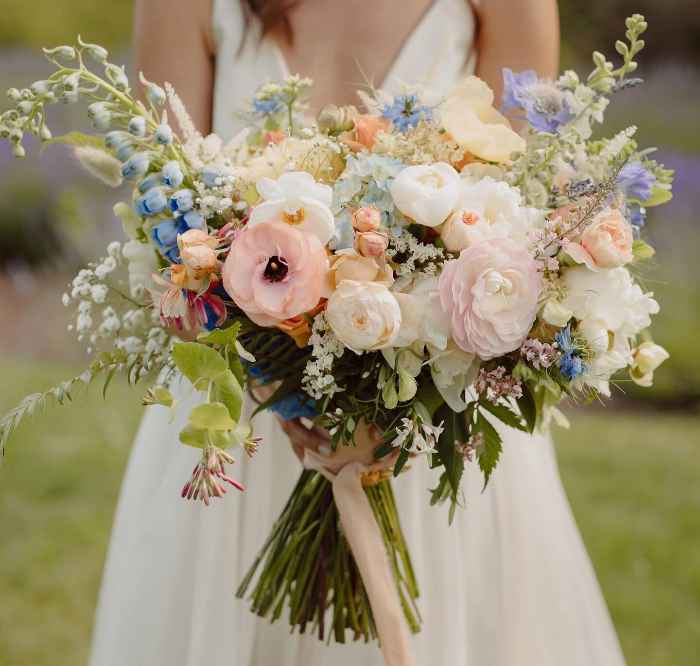 A moment for the florals! @mamabirdfarm did all the florals for A&amp;K&rsquo;s wedding and I can&rsquo;t get over this stunning bouquet. Scroll for more of her work! #weddingbouquet #weddingday #weddingdetails #saltwaterfarm
