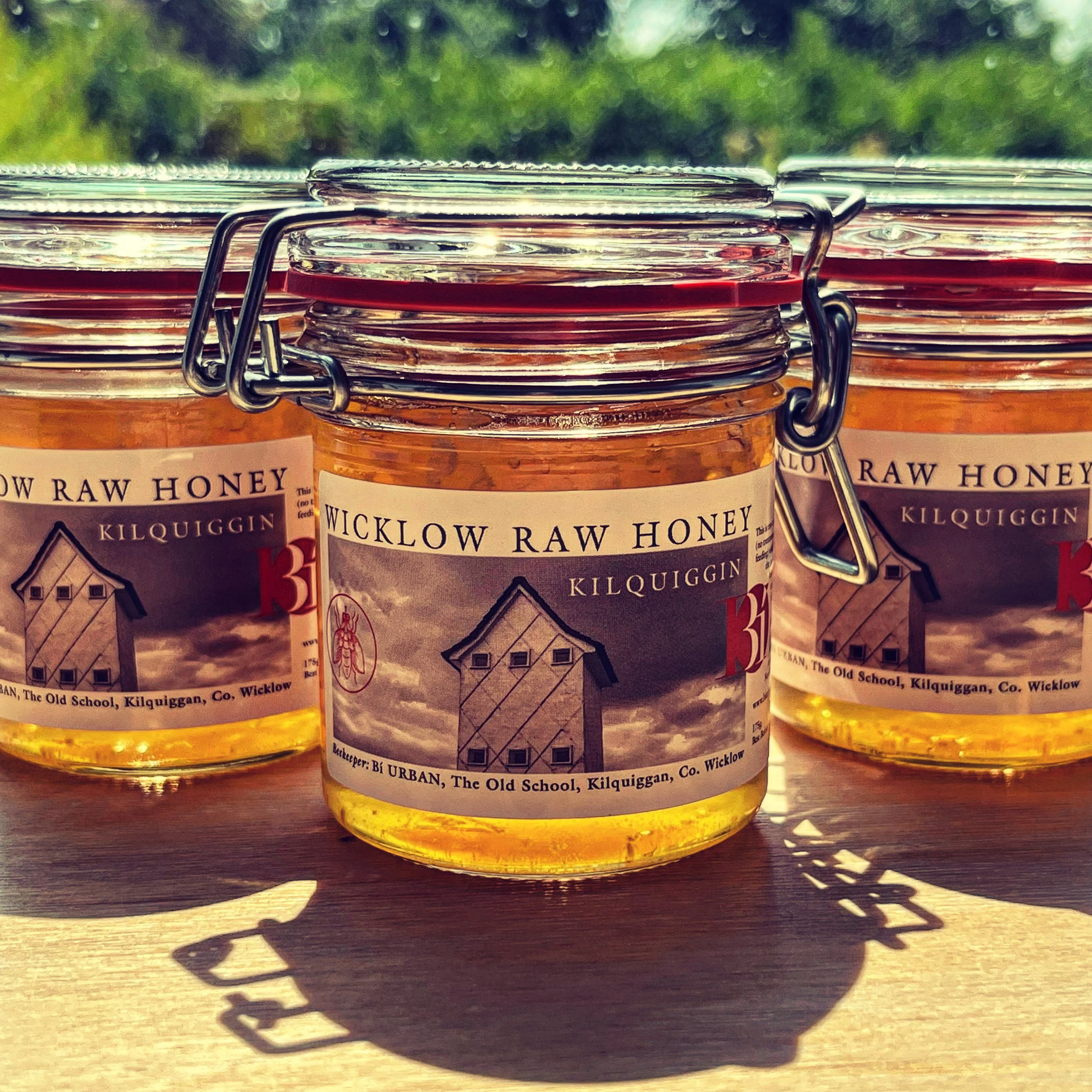 Bí URBAN organic raw comb honey