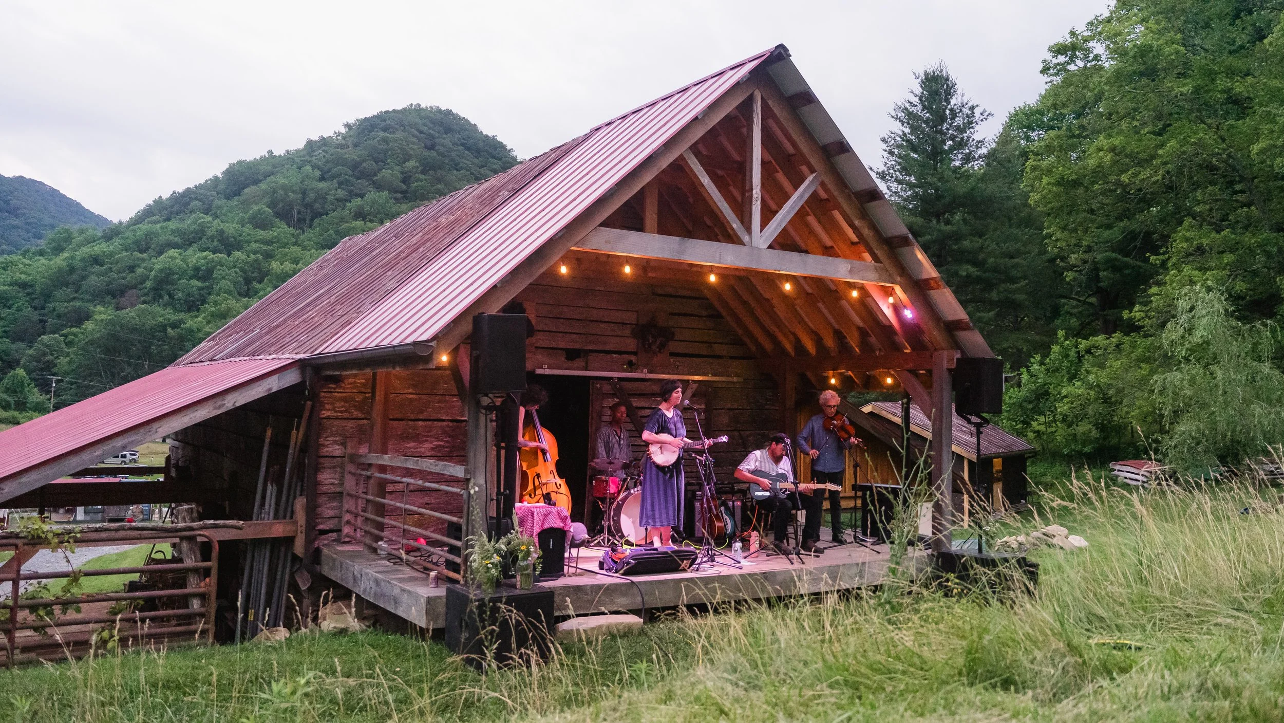 Fiasco Media Rarebird Farms Spring Creek North Carolina Madison County Lightning Bug Fest Nick Shoulders Festival Outdoors Barn Music Mountains Day 1-32.jpg