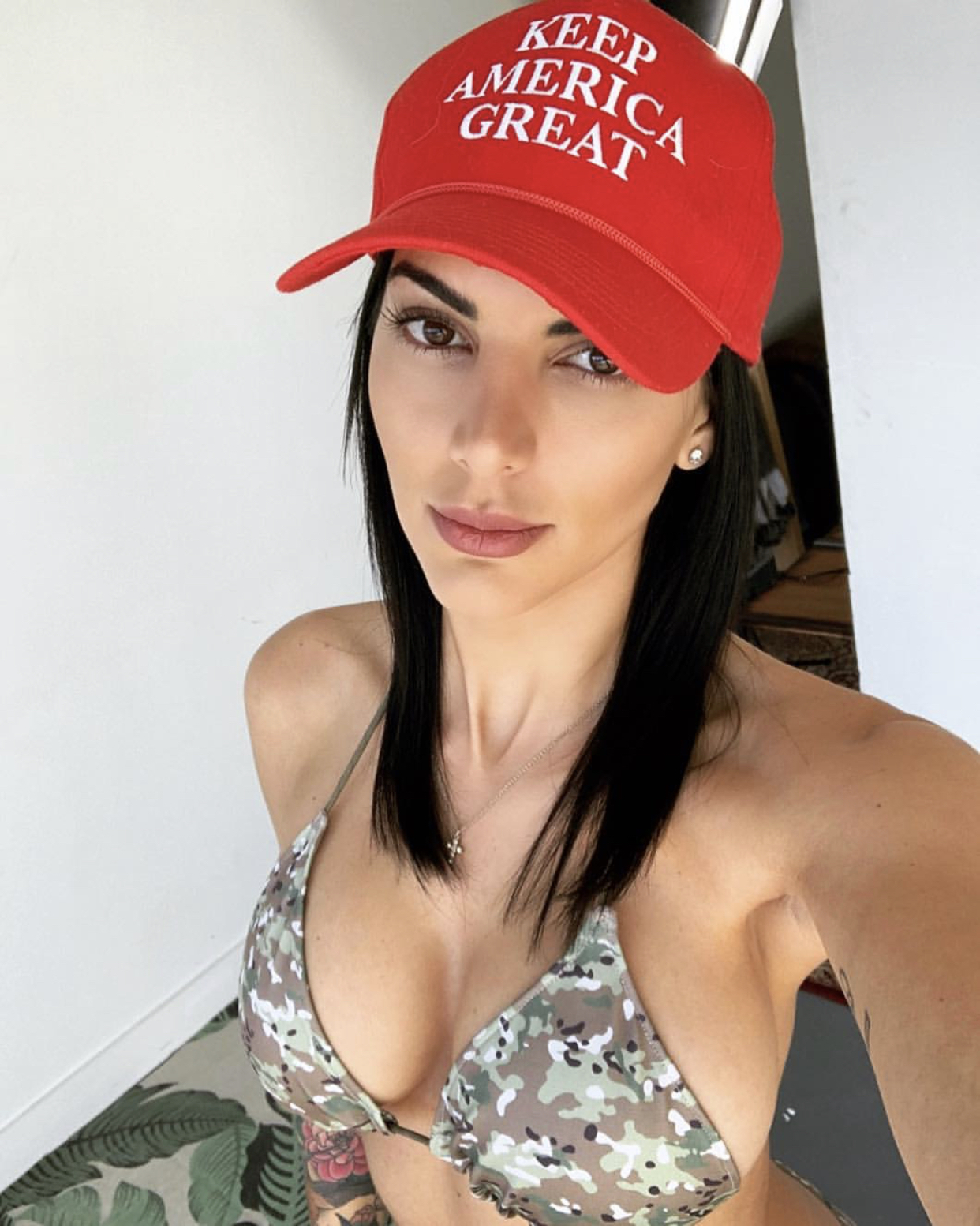 Becca Perrel, 32 Virginia Beach, VA