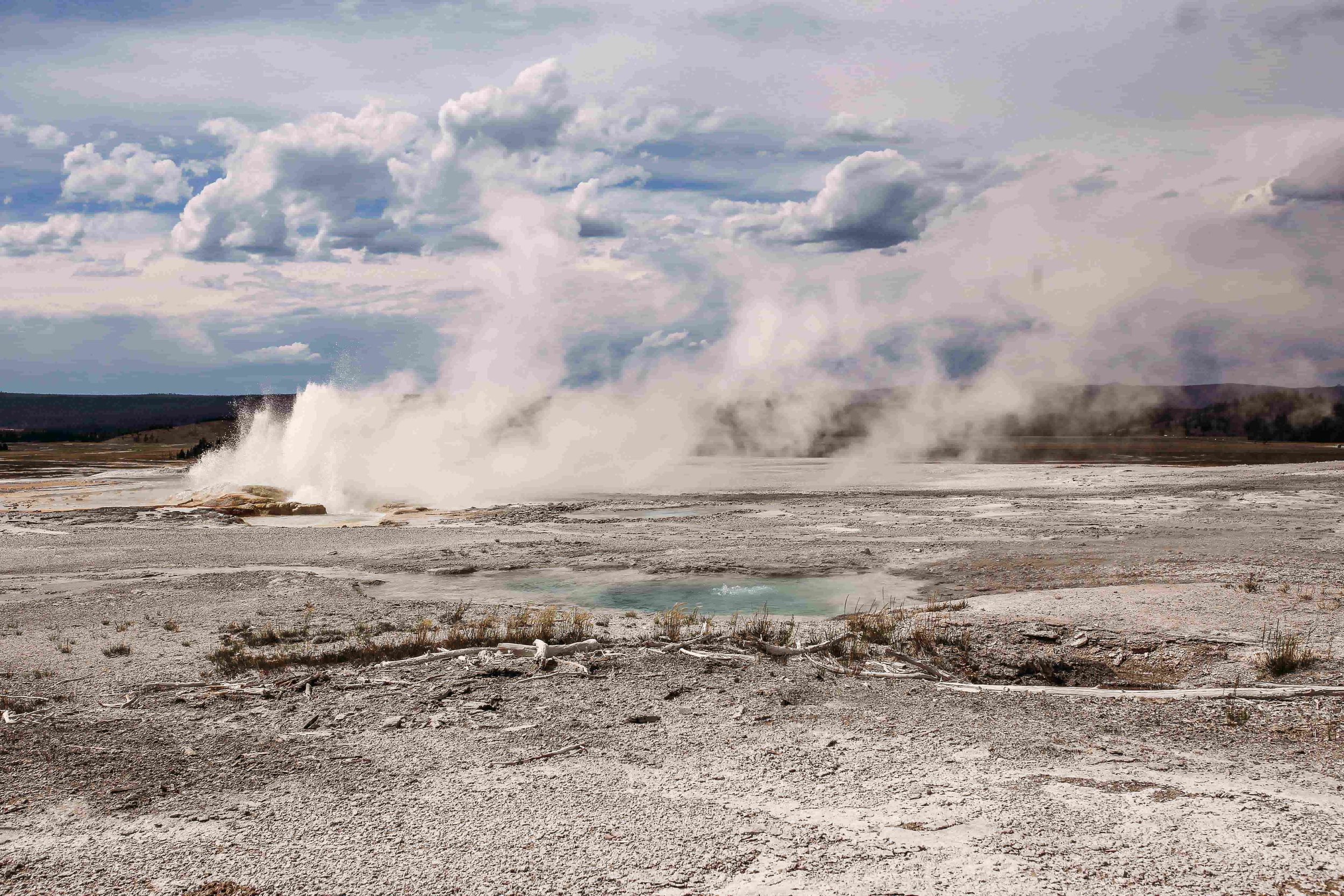 Yellowstone Gysers6.jpeg