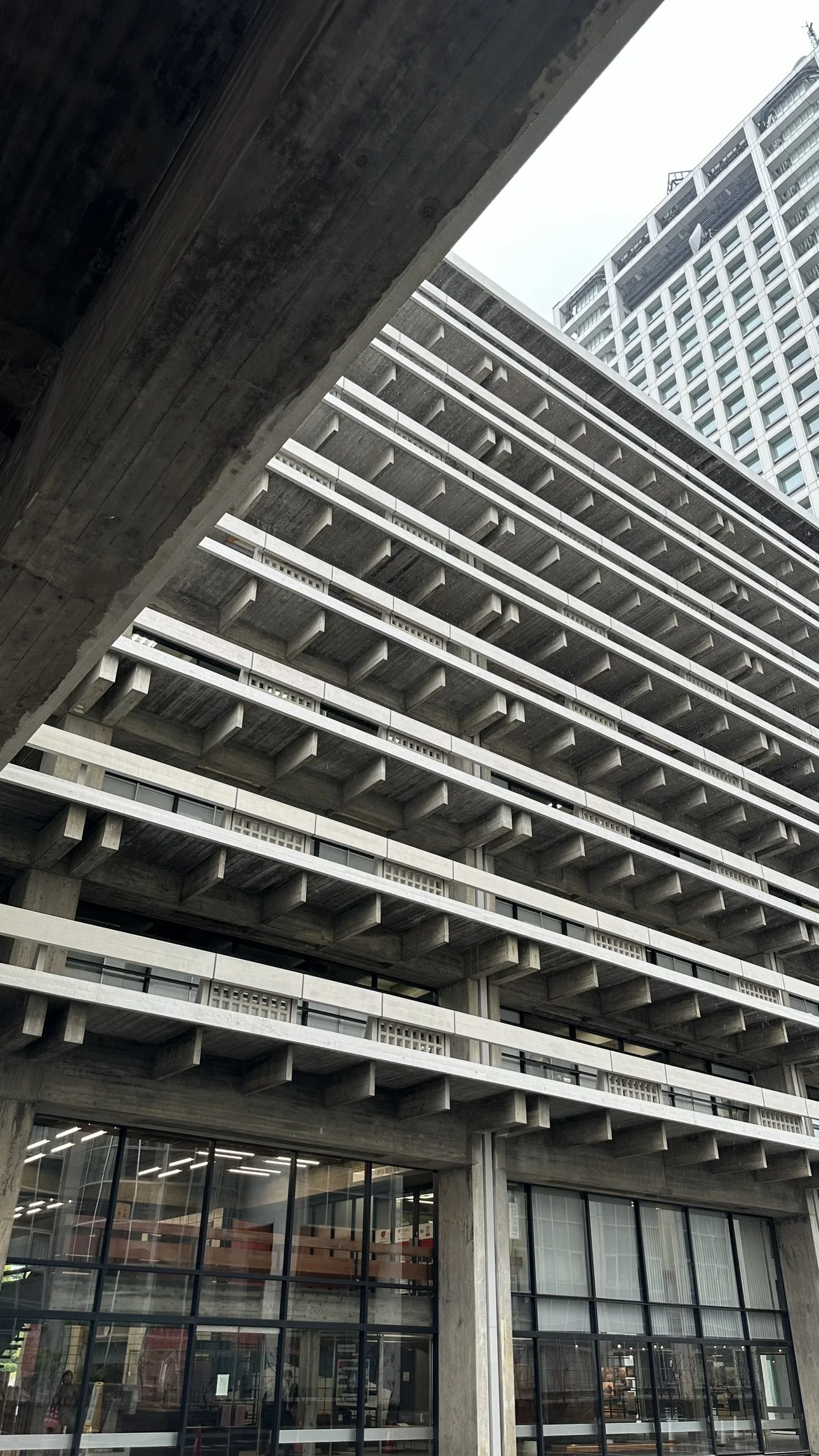 Kagawa Prefectural Government Office - Kenzo Tange (Takamatsu)