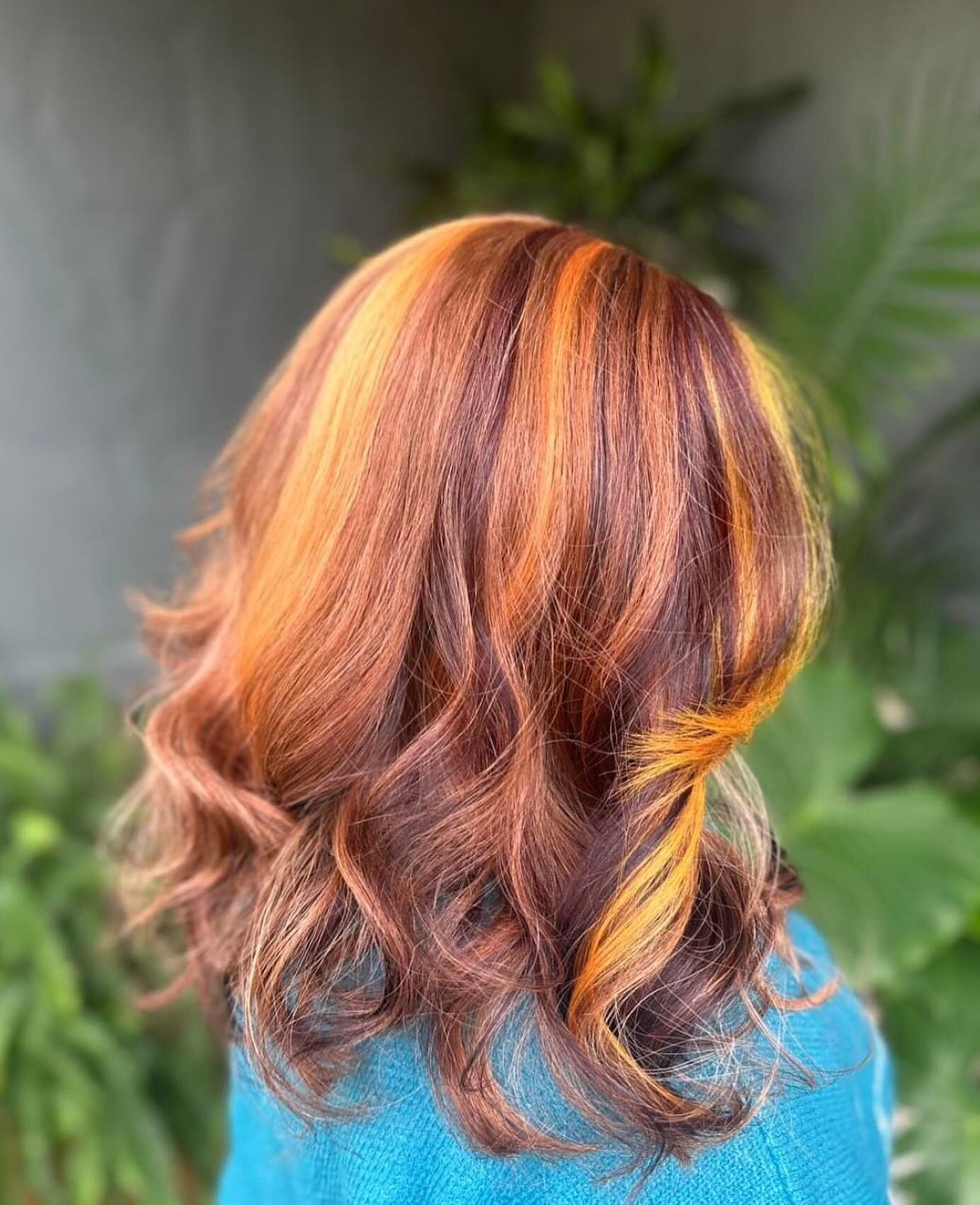 🍁 Vivid Autumn 🍁
Neon Vivid Spice Latte color creation by Nina!
Who&rsquo;s next for bold Fall color?
⠀⠀⠀⠀⠀⠀⠀⠀⠀
Show @ninabonitasbeauty some love give her a follow!
Make an appointment online at www.hairandco.salon
.
.
.
#pensacola #downtownpensaco