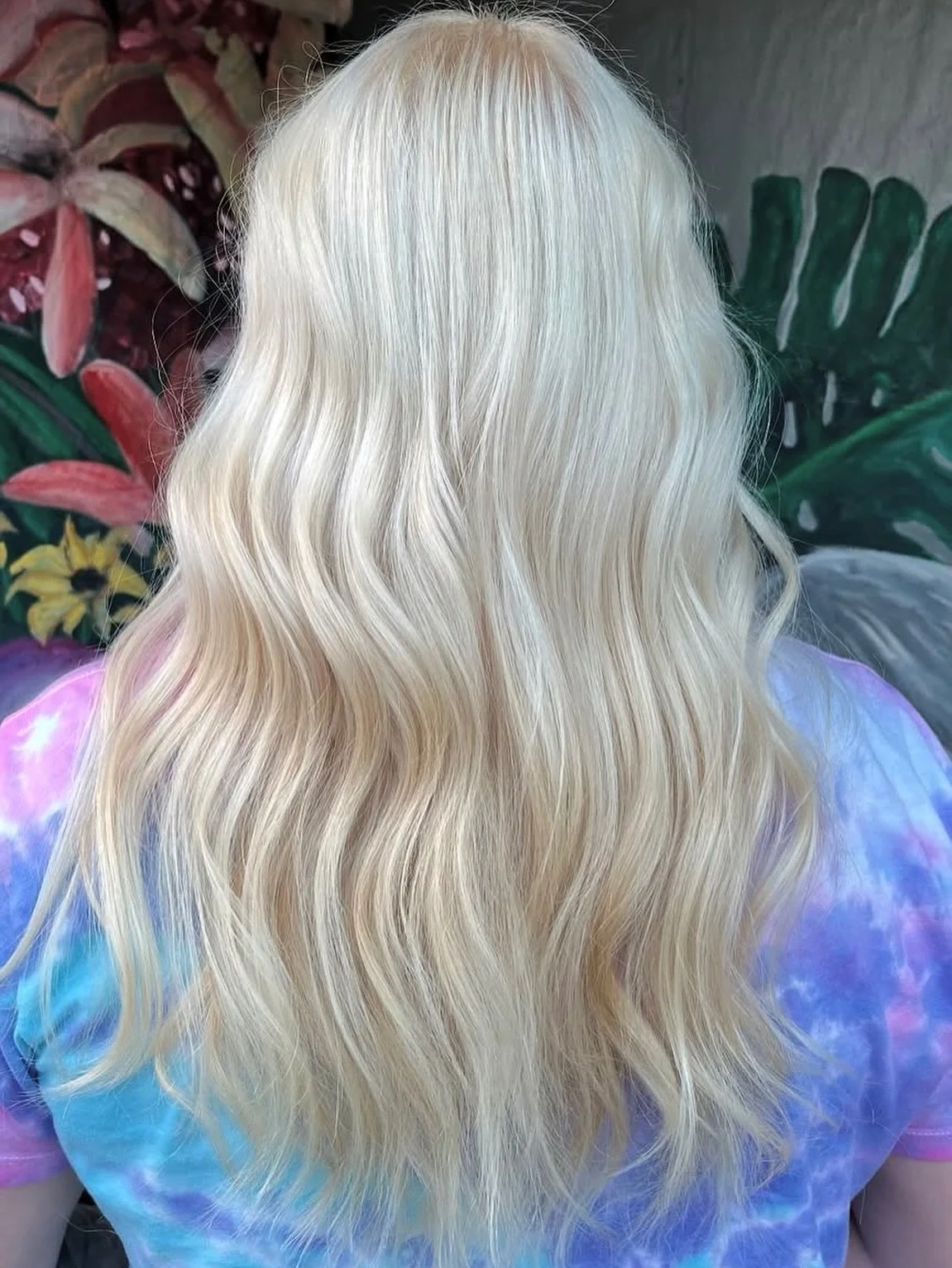 Platinum 🤍
The brighter, the better

Our team of stylists has the skills needed to create platinum blonde looks like this one ~ in the healthiest way possible.

Ready to radiate?! Book with our team of blonde specialists at www.hairandco.salon
.
.
.