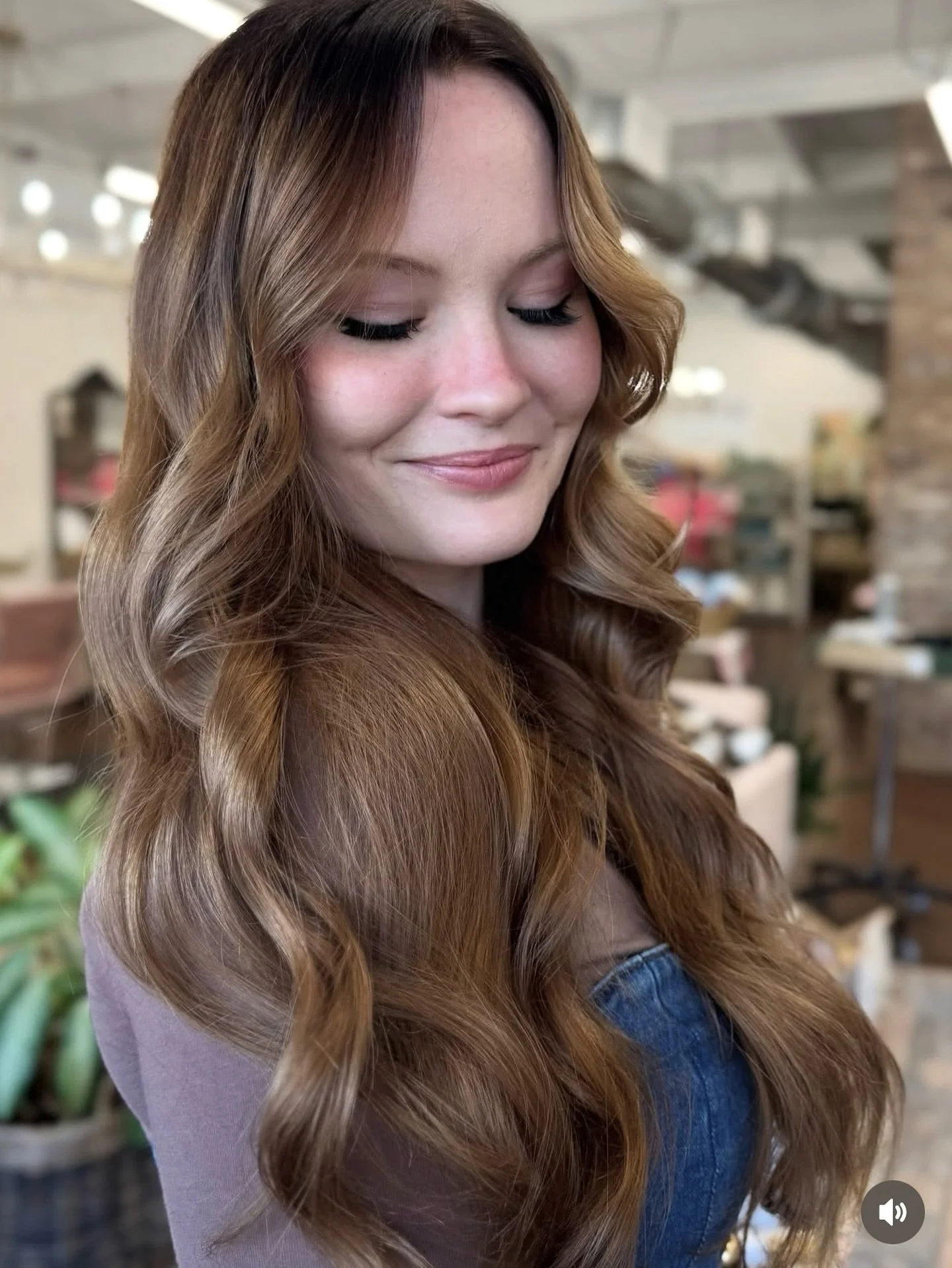 That fresh BRUNETTE feeling✨

Shine from the inside out with the perfect rich shade of brunette! Book with our talented stylists on our website, www.hairandco.salon
.
.
.
#pensacola #downtownpensacola #pensacolahair #pensacolahairstylist #pensacolaha